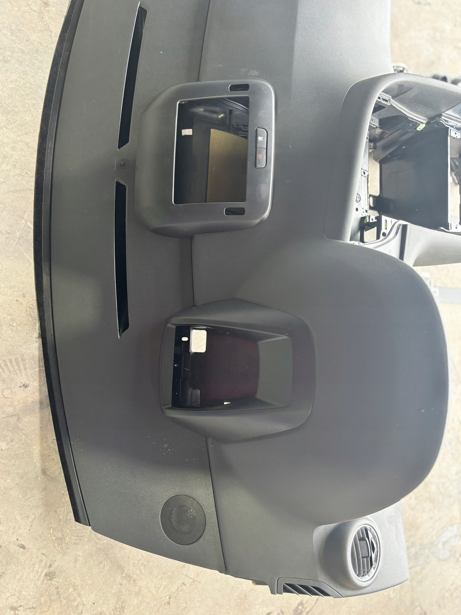 торпеда peugeot 3008 и