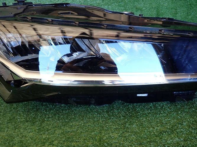 SKODA SUPERB IV FULL LED 23- reflektor right light right