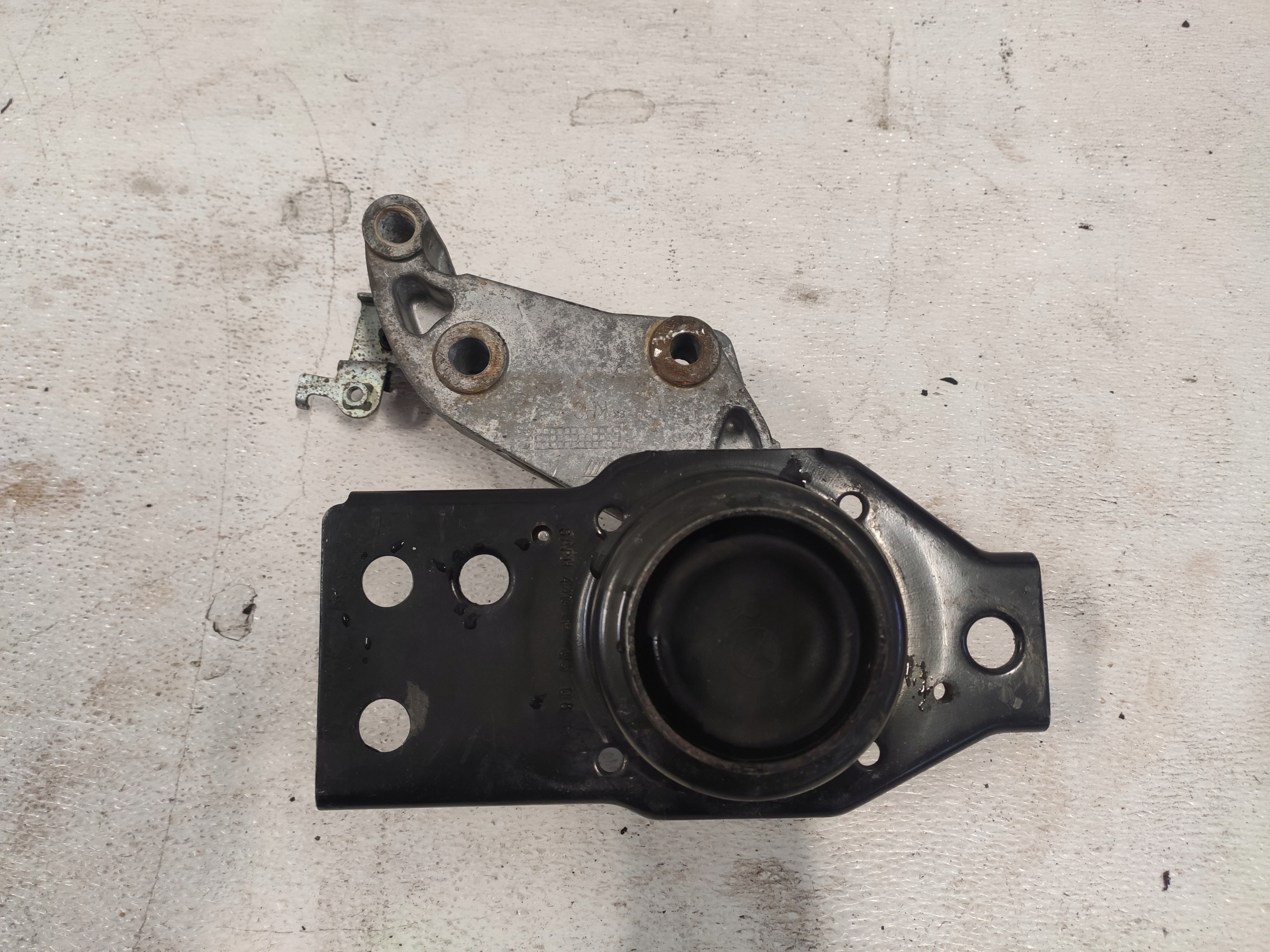 RENAULT KOLEOS 2008 2.0DCI holder engine mount