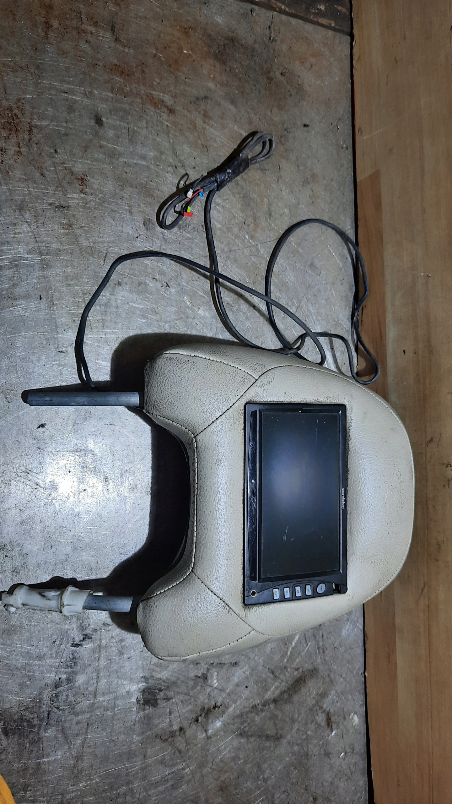 ПІДГОЛІВНИК СИДІННЯ МОНІТОР VOLVO XC90 І 02-14R