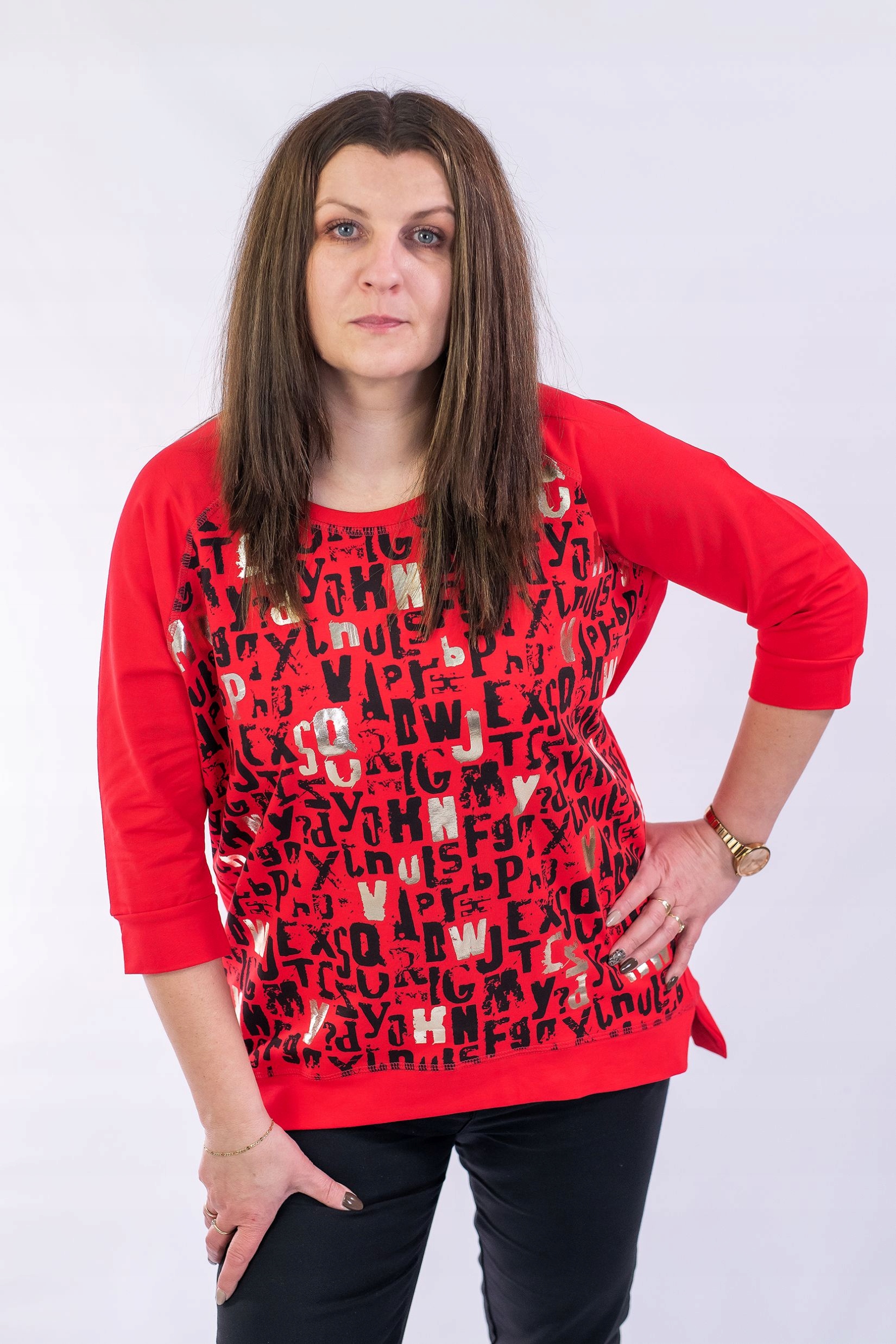 

Bluza Casualowa Czerwona z czarno złotymi literami