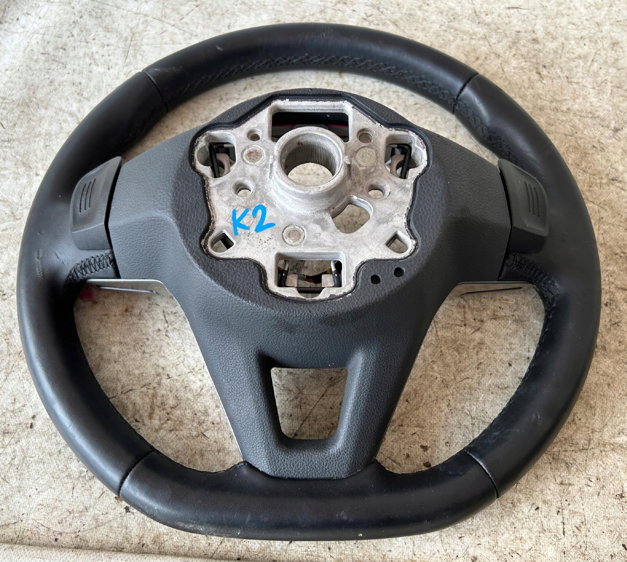 руль кожа vw GOLF VIII 5H0959542A