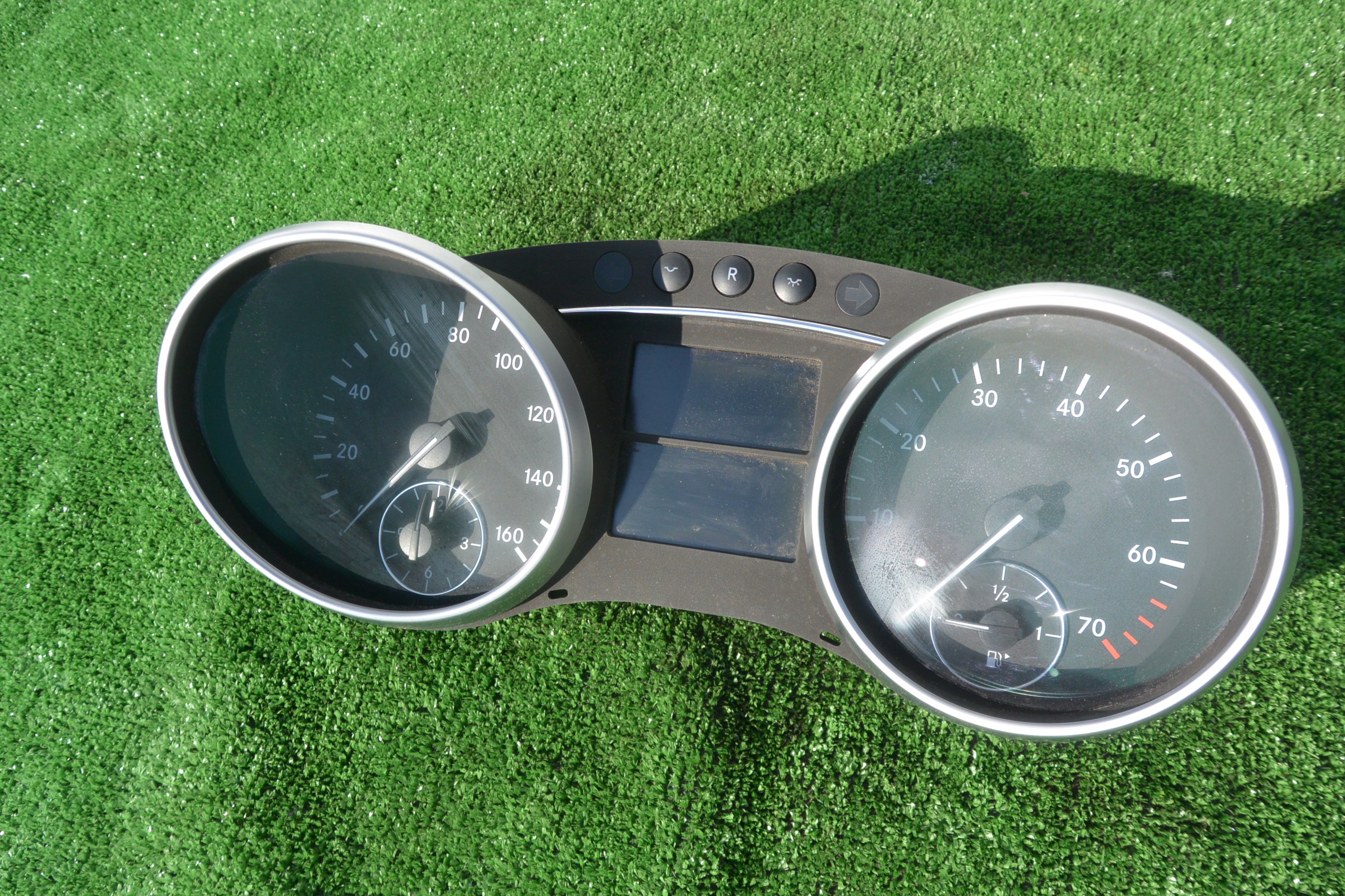 dials dials petrol MERCEDES GL X164 ML W164 UK