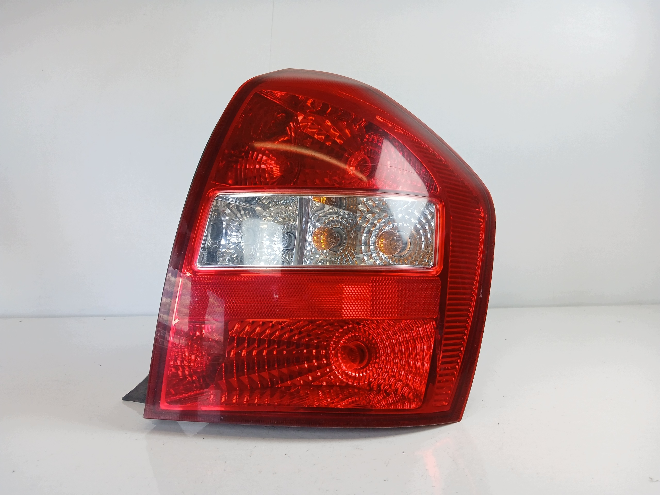 KIA CERATO and light right rear part