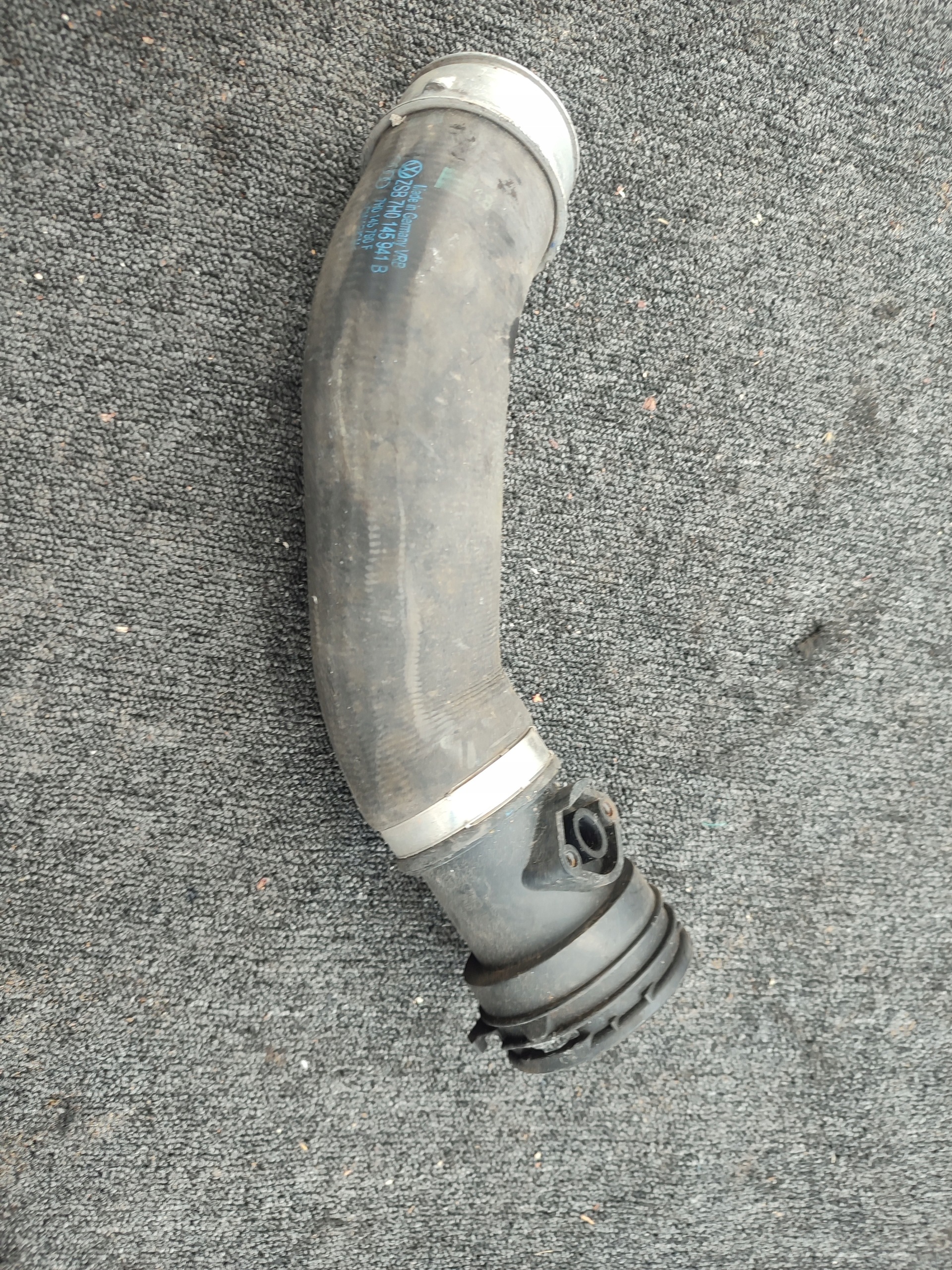 crijevo prijenos interkuler VOLKSWAGEN T5 7H0145941B