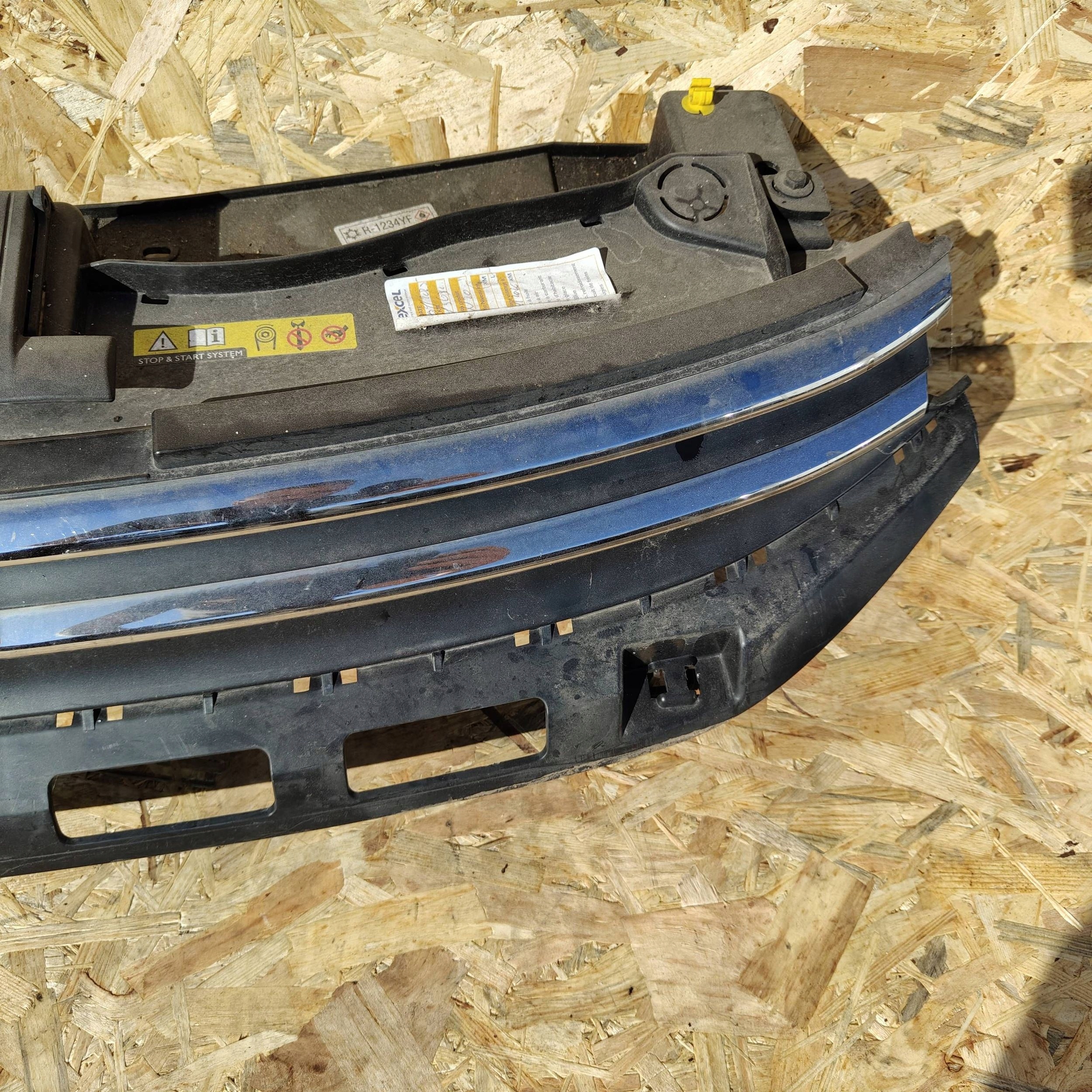 Citroen C3 2017 front grille radiator / grill