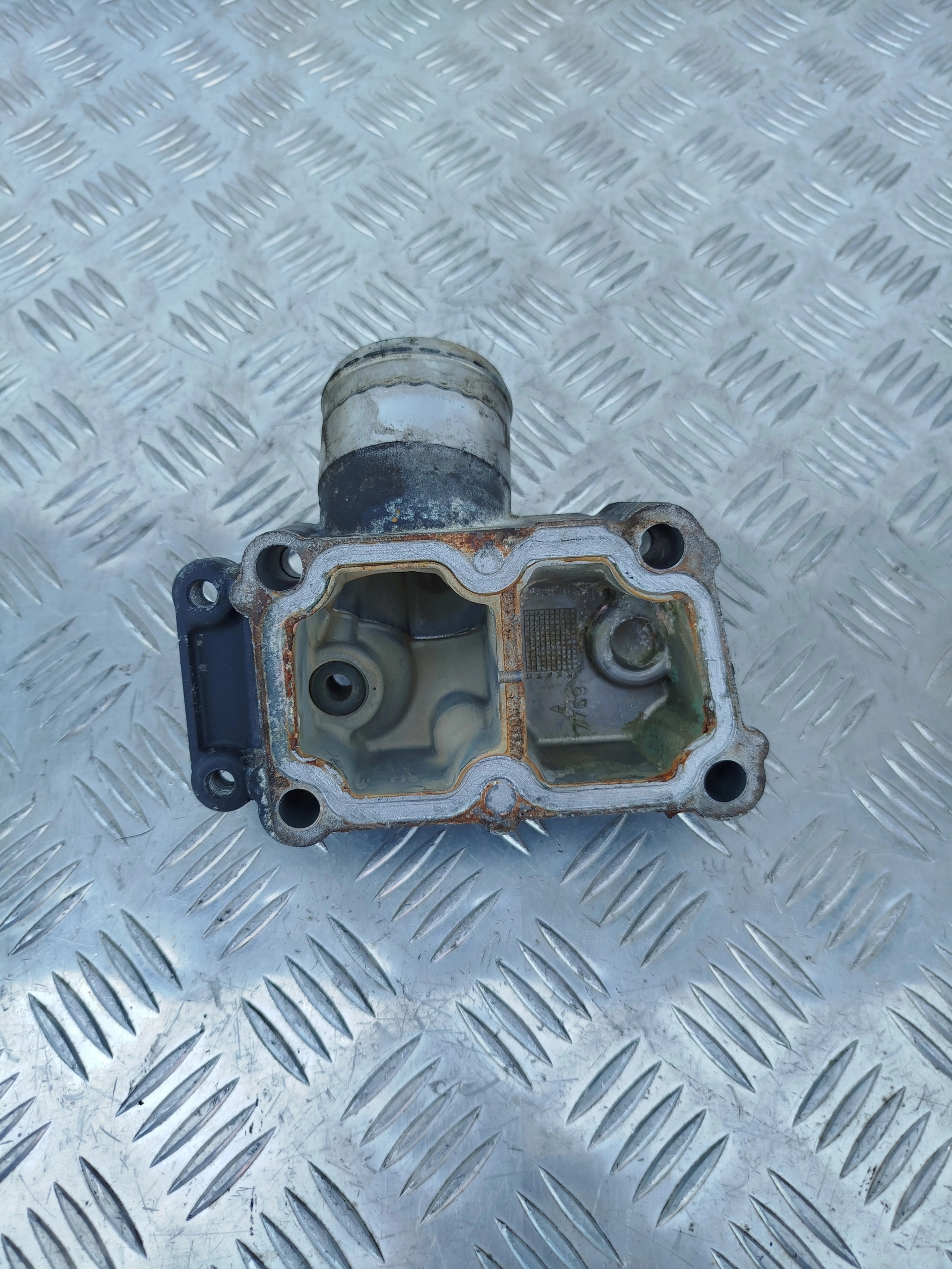 KRÓCIEC WODY SCANIA R S Producent części Scania OE