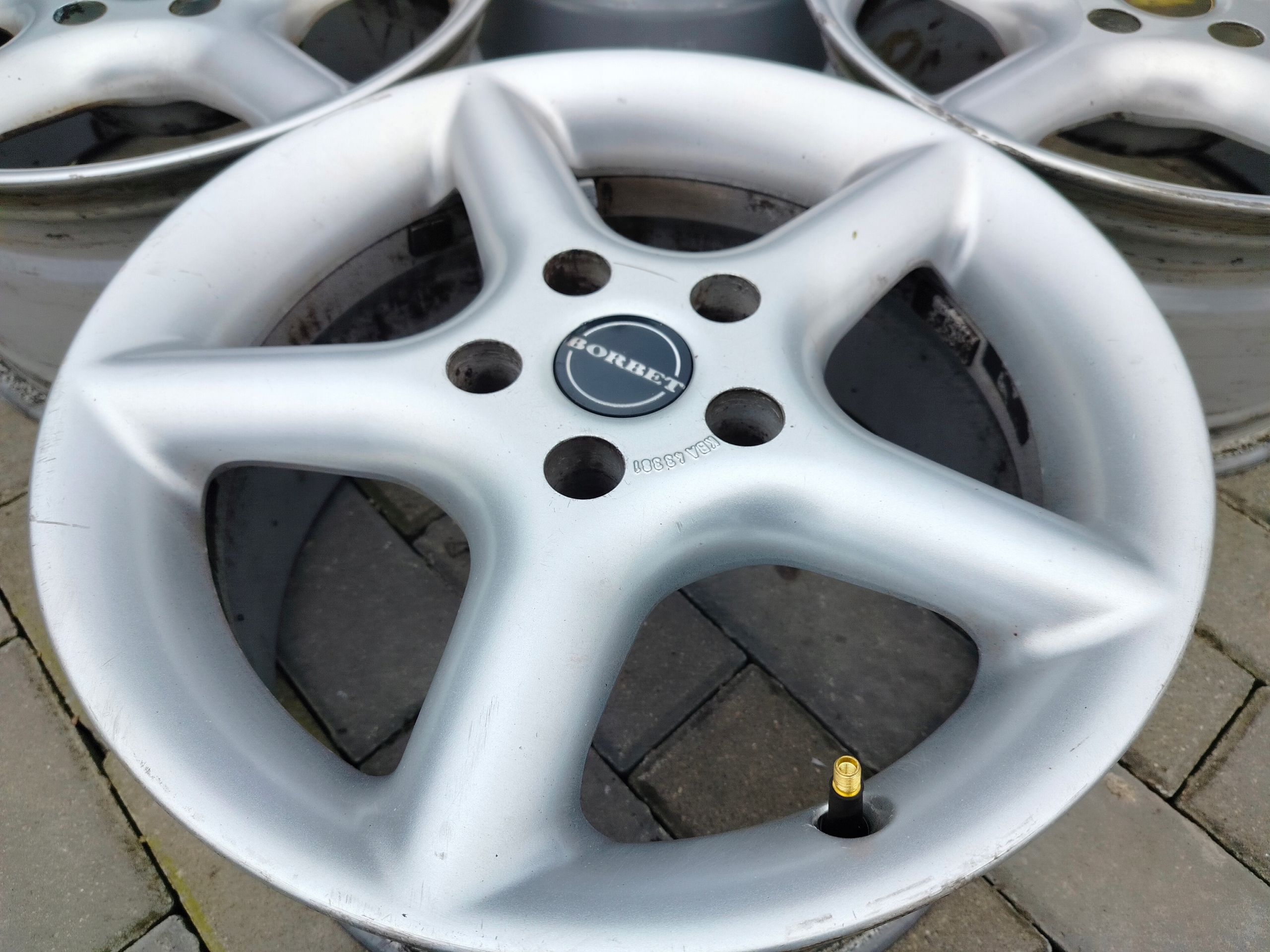 Felgi aluminiowe Borbet 5x112 16 calowe ET:30 CF75630 Skoda Volkswagen Audi Rozstaw śrub 5x112