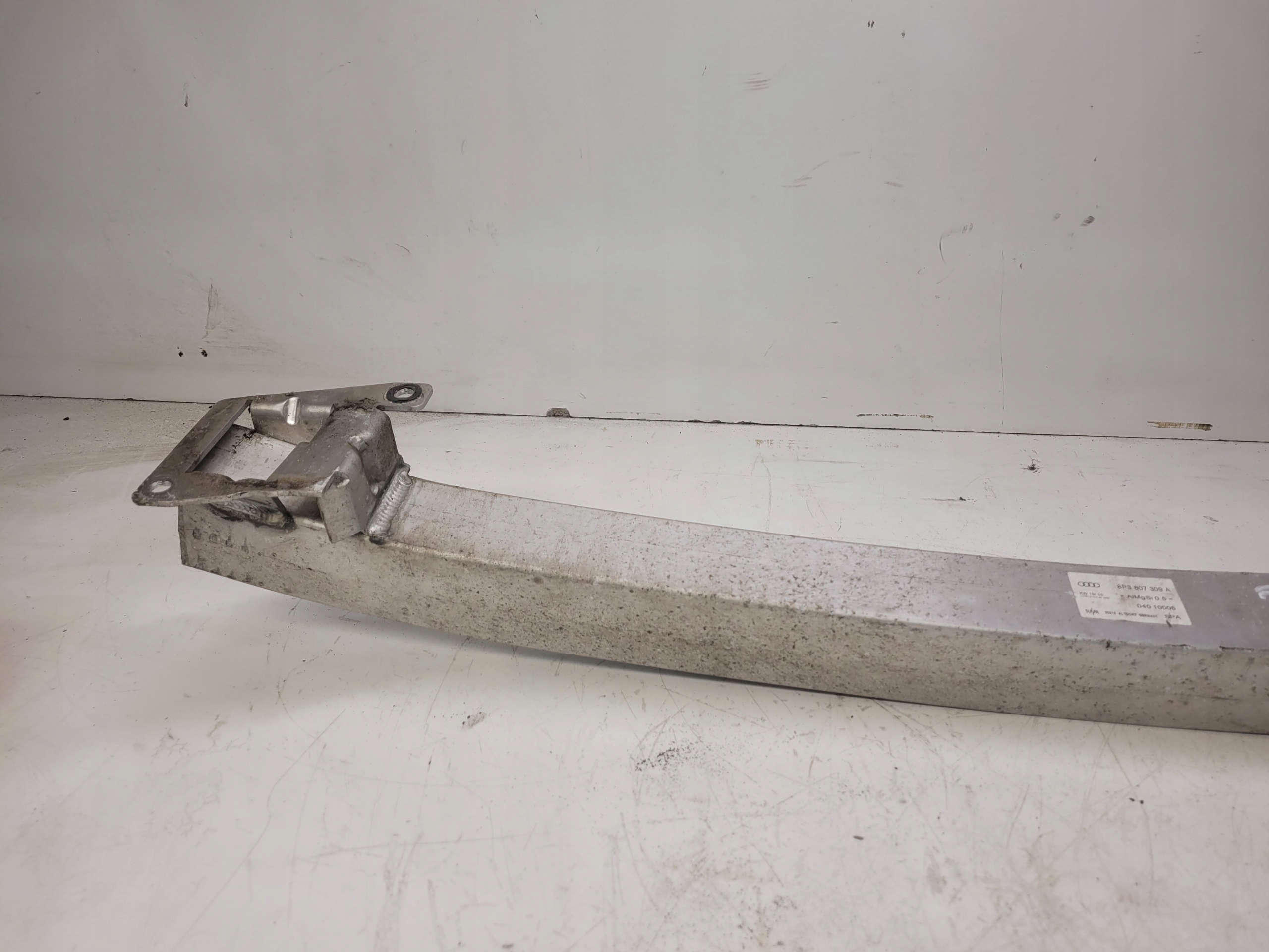 sider below bumper rear part AUDI A3 8P3 3D 8P3807309A