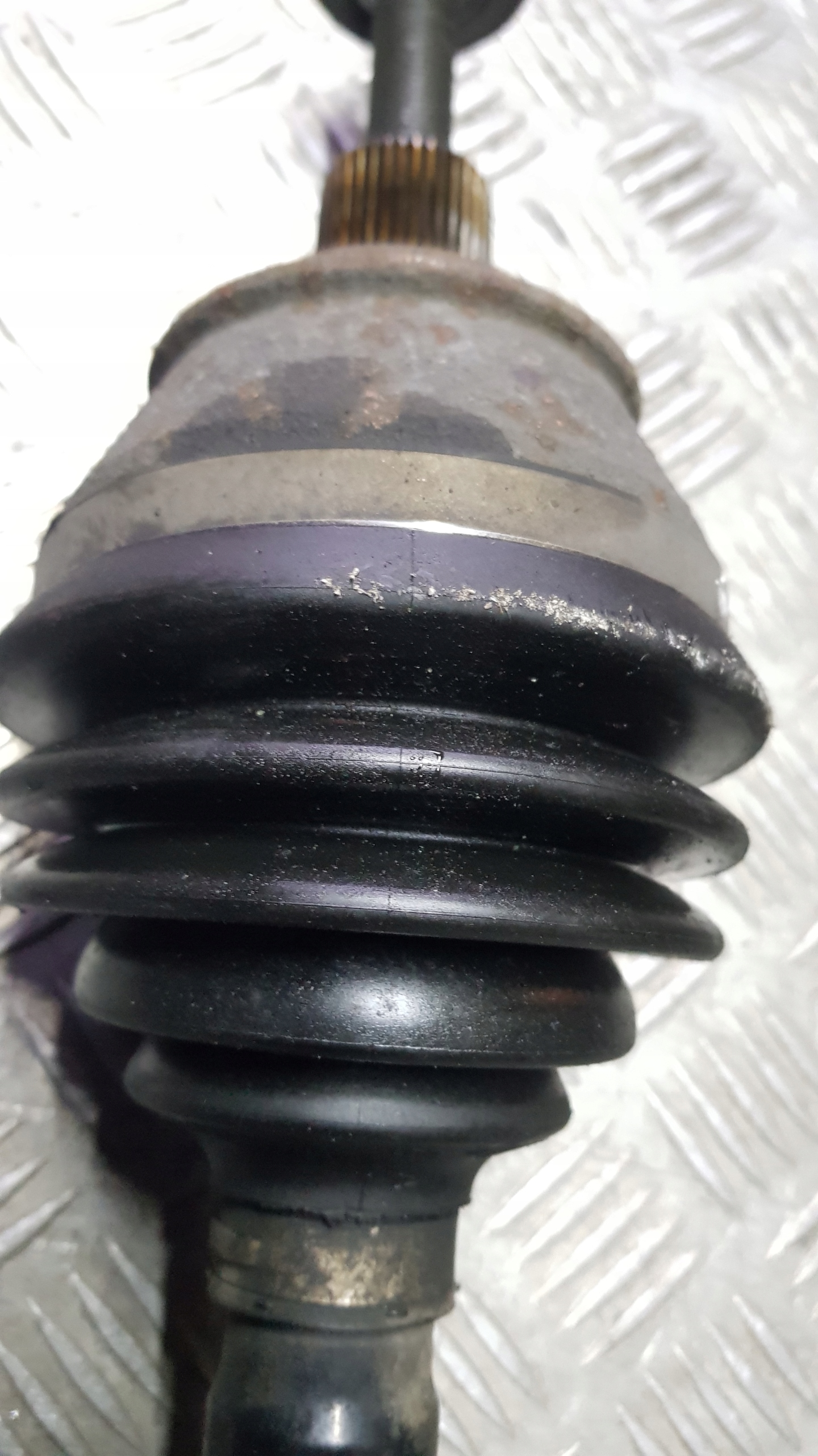 AUDI A8 D3 3.0 TDI semi-axis right front 4e0407272p