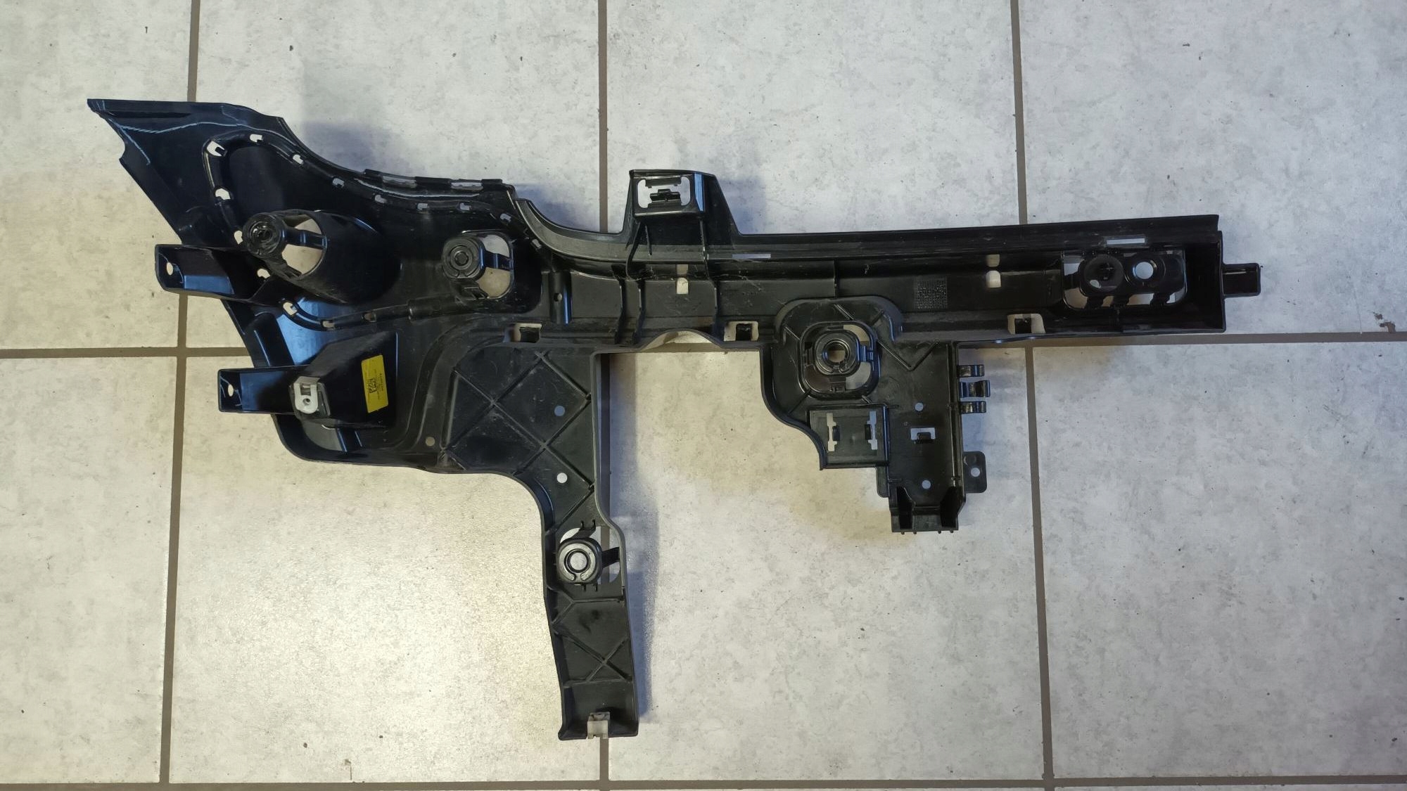 right bumper bracket of the rear MINI COOPER F56 2014->