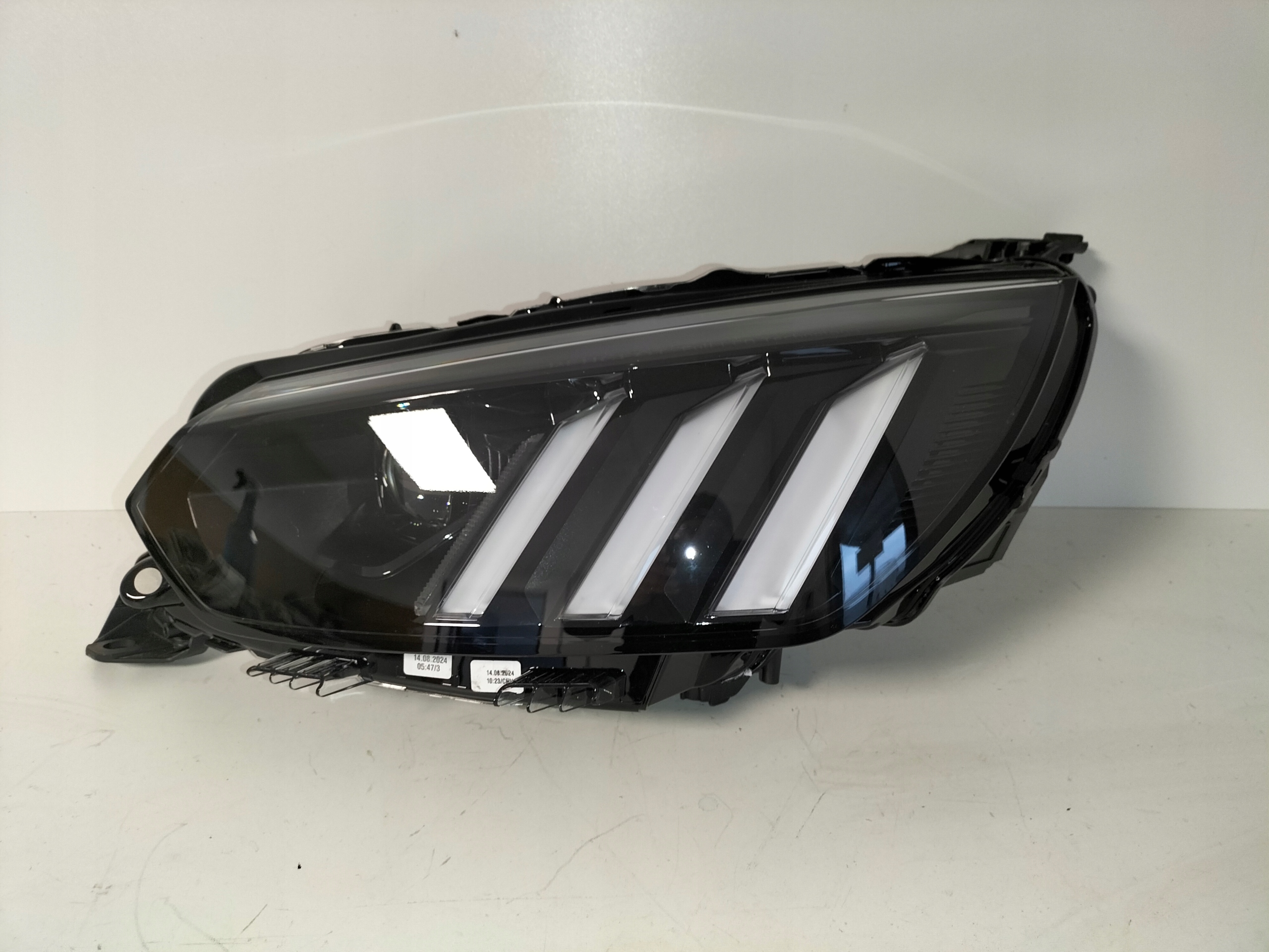 light front reflektor left PEUGEOT 208 2008 II 19- FULL LED