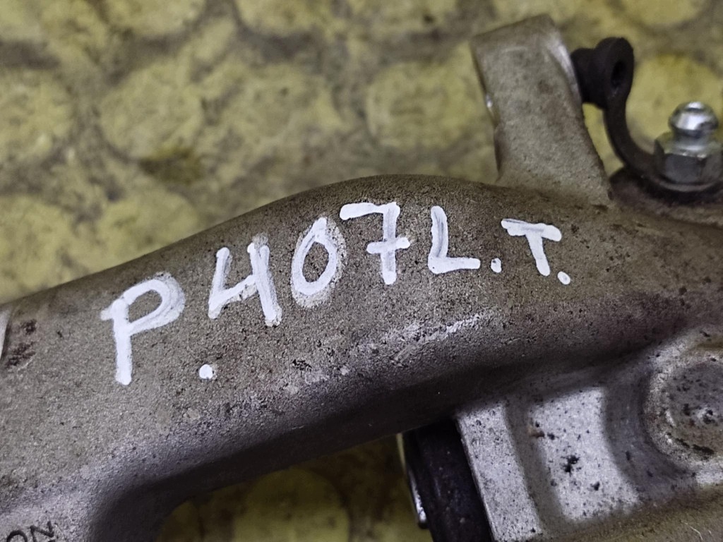 PEUGEOT 407 třmen brzdový levý záď