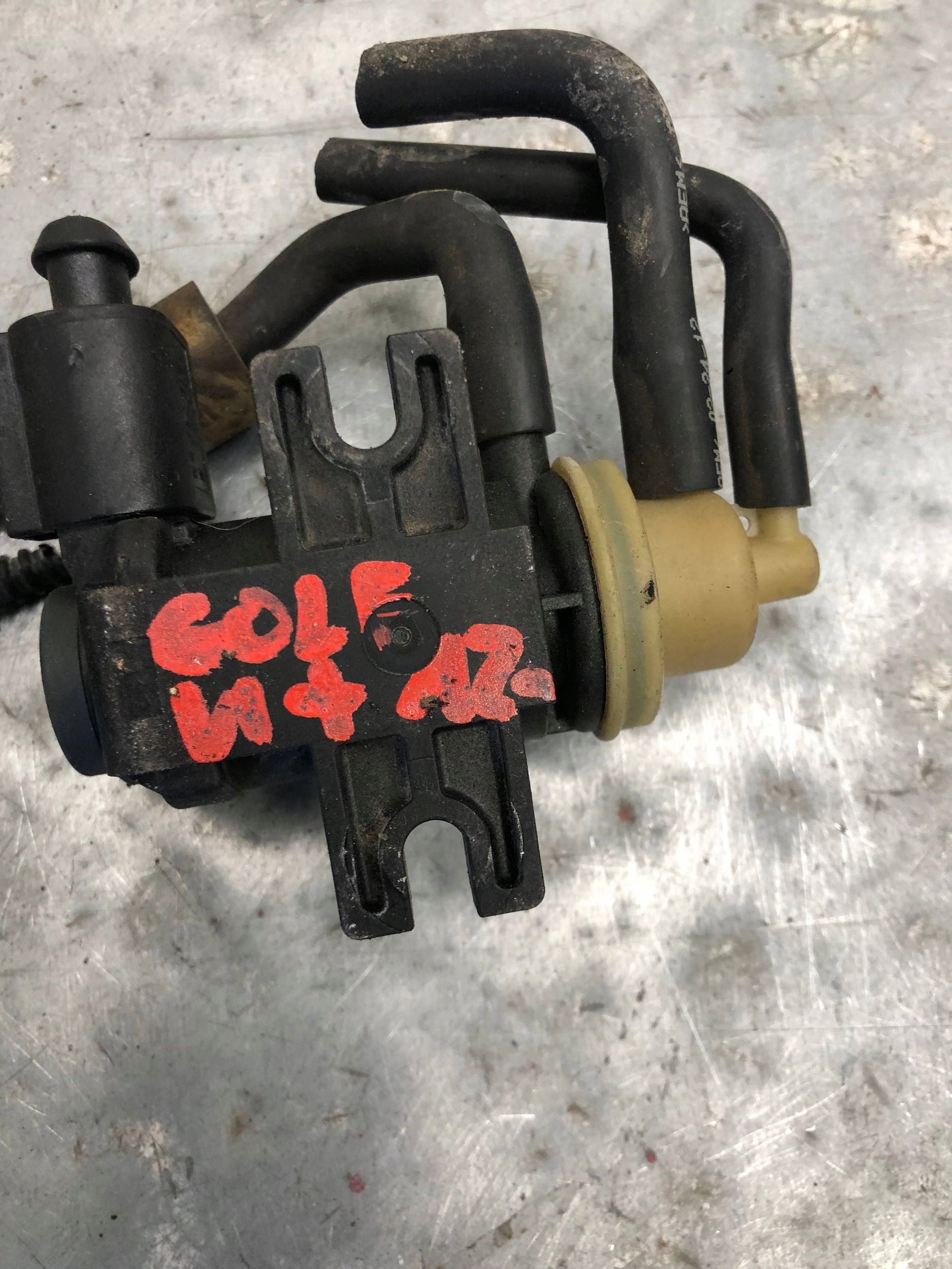 valve vacual VW GOLF VI plus 1K0906627B