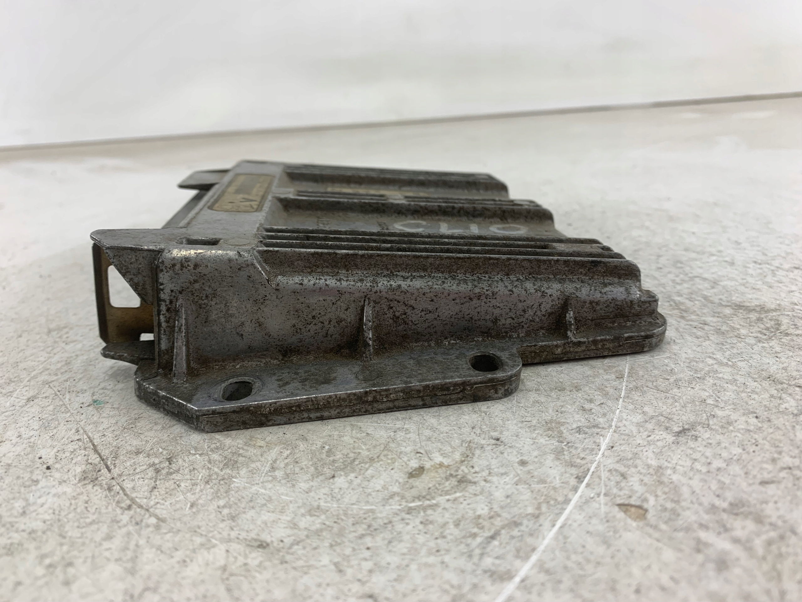 RENAULT CLIO II 1.2 control unit of the engine 7700115160