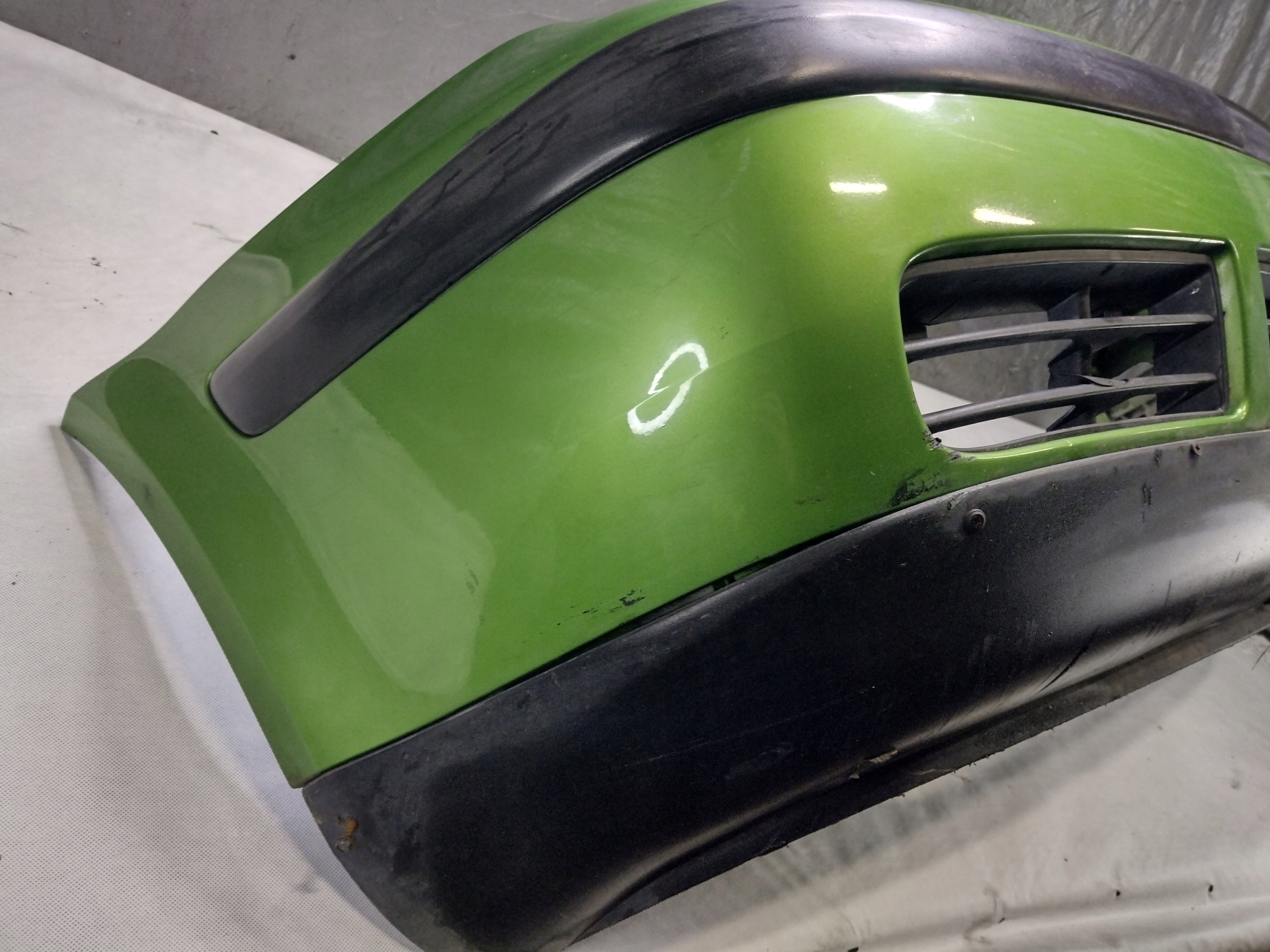 front bumper Volkswagen Golf IV 4 k: LA6P