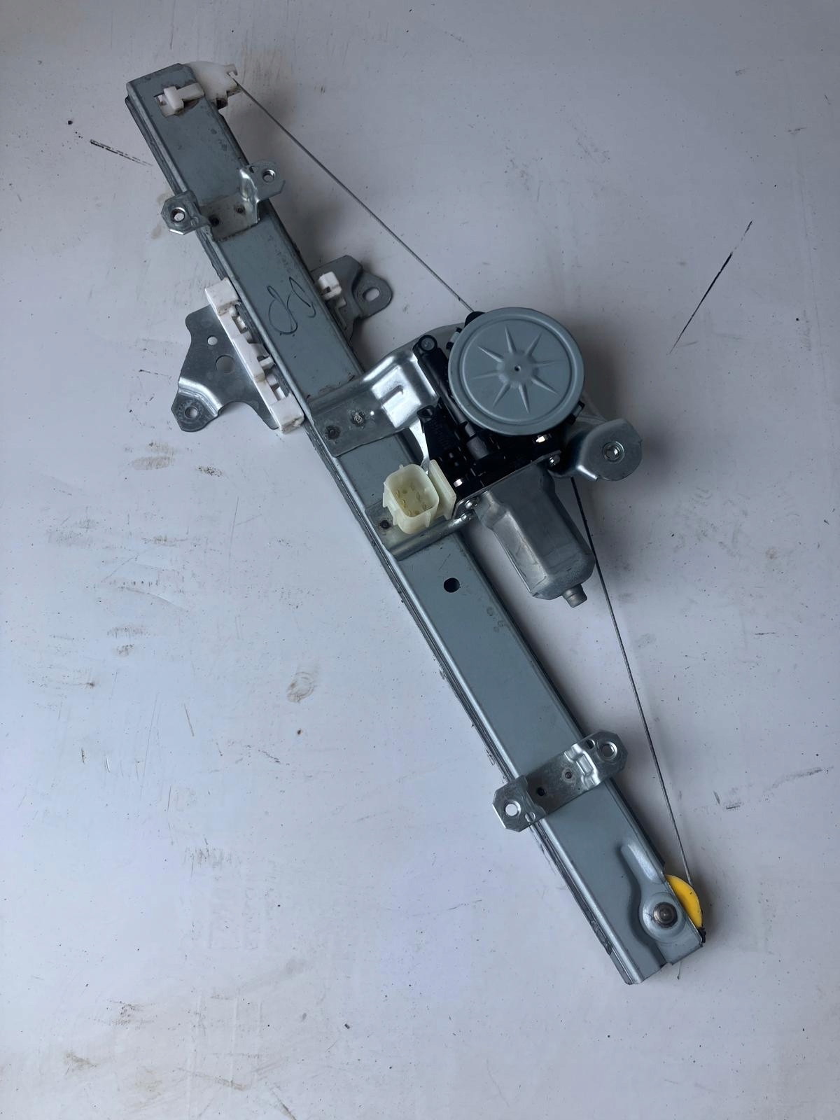 window regulator right front NISSAN MICRA K14 807314CA0A