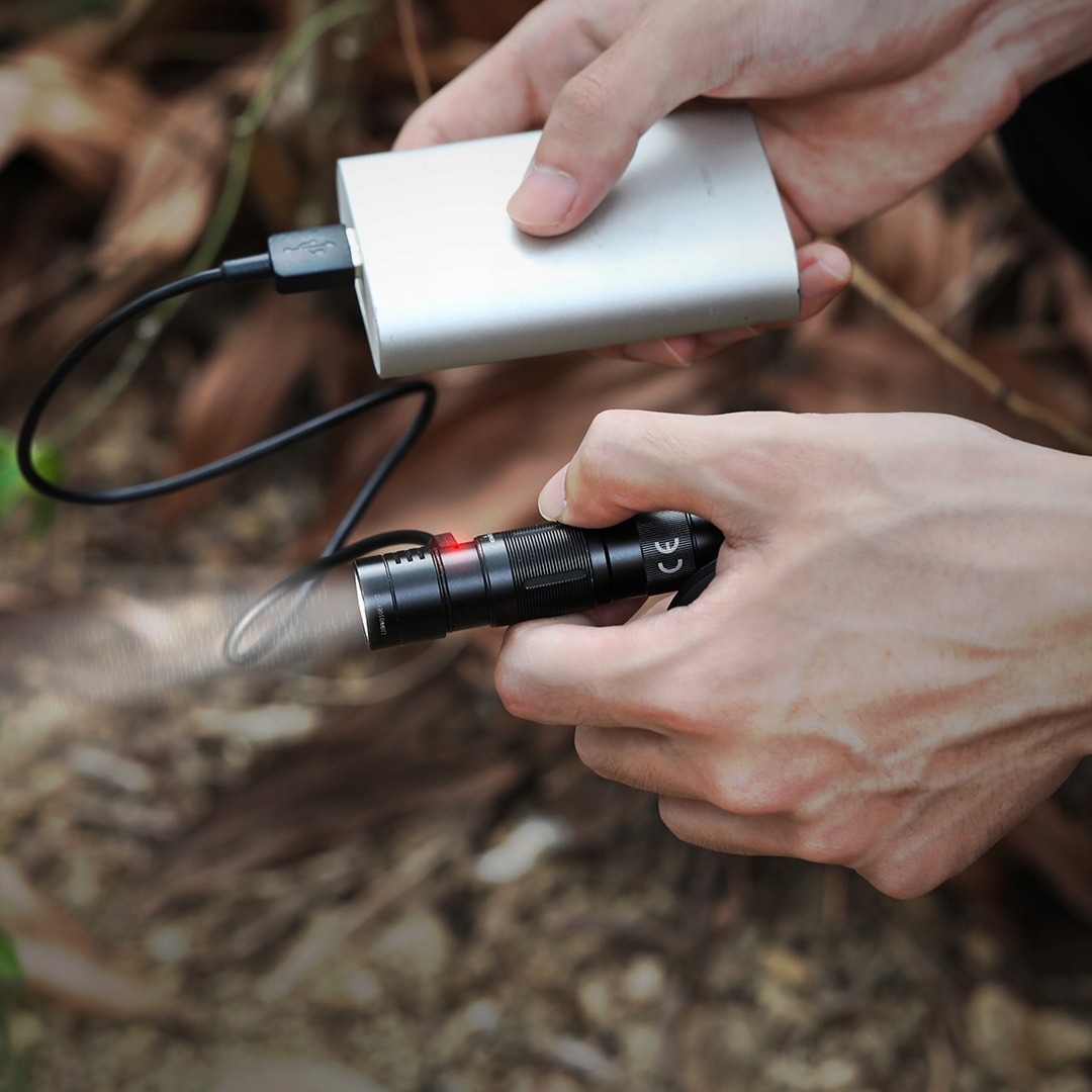 Latarka diodowa Fenix E09R 600 lm USB-C Materiał aluminium