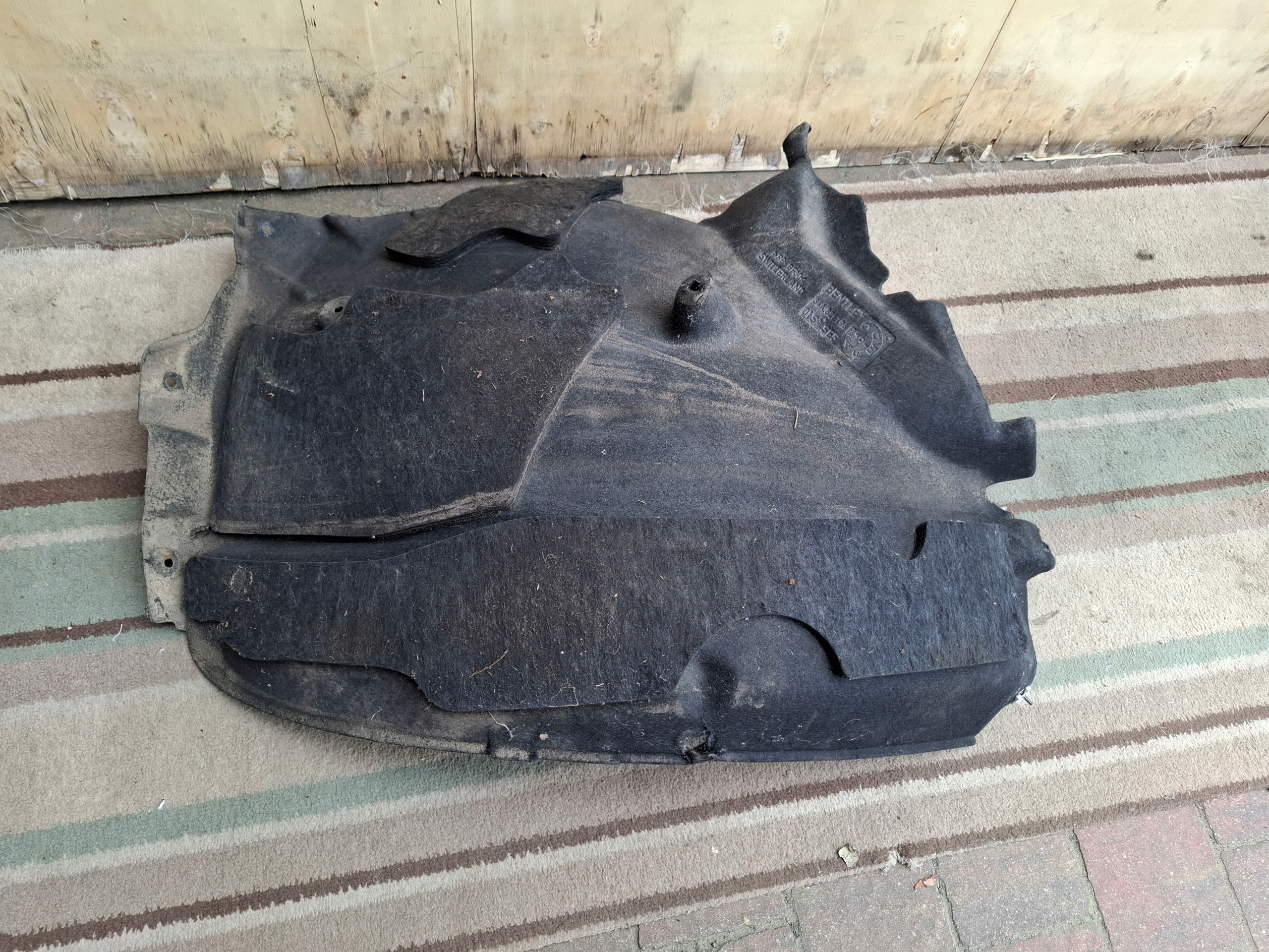 mudguard right front BENTLEY BENTAYGA
