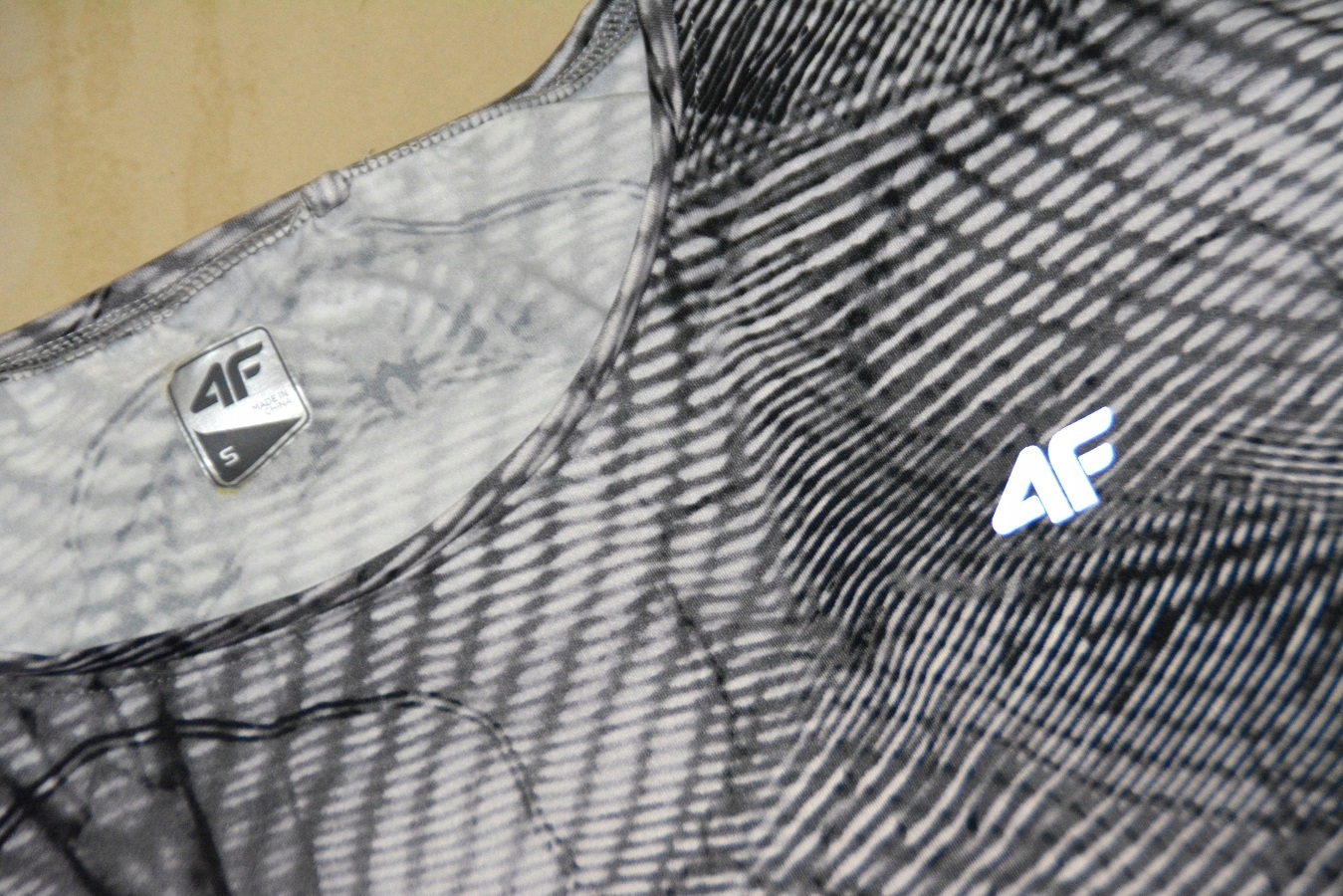 4F, bluzka, rozm. S Rozmiar S