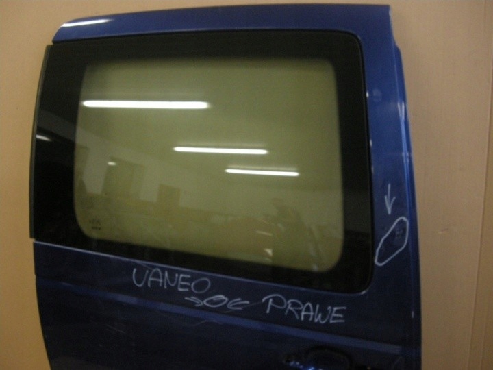 MERCEDES VANEO DRZWI PRAWE PRZESUWNE Typ samochodu Samochody osobowe