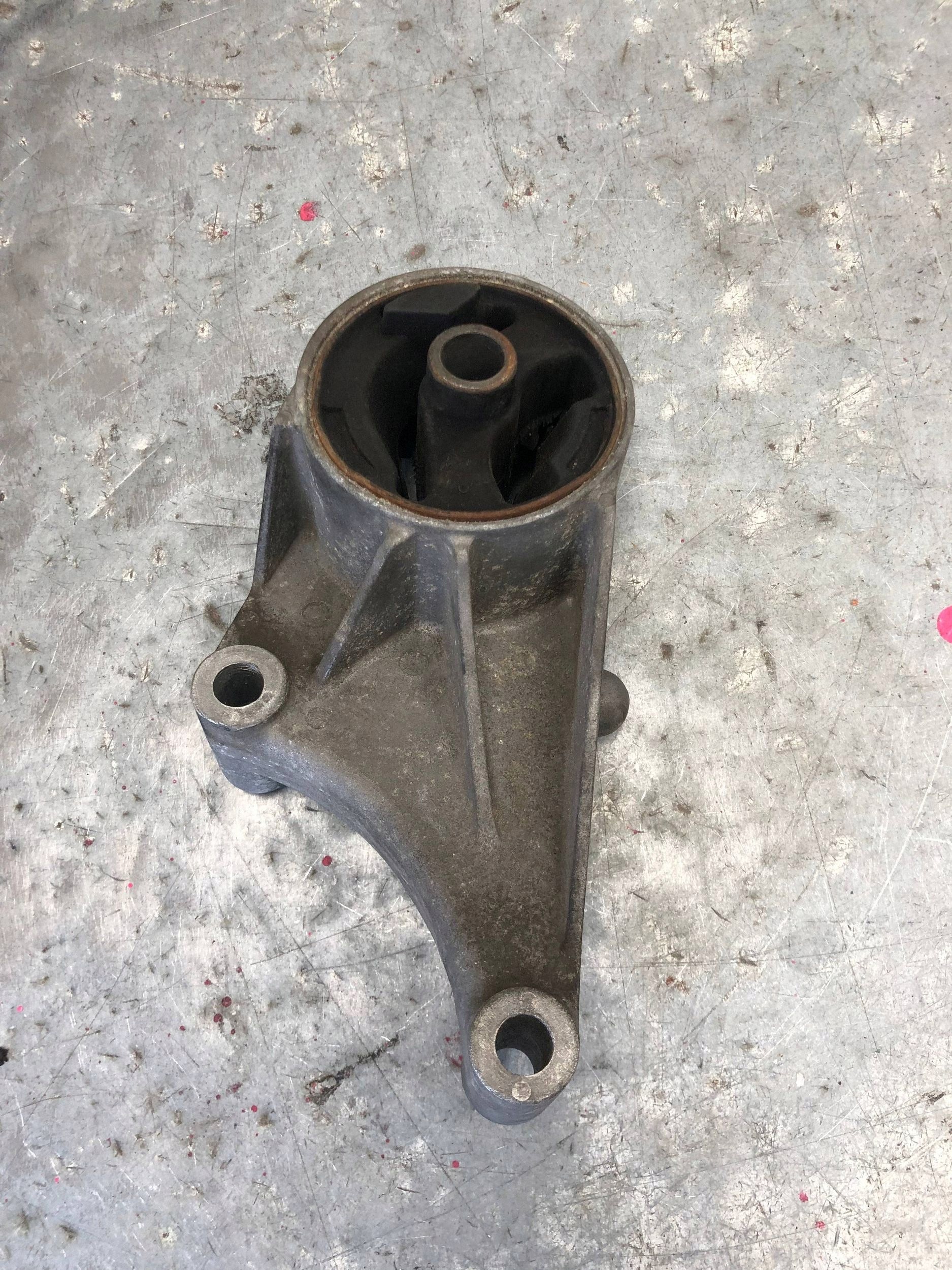holder engine mount OPEL MERIVA B 24459803