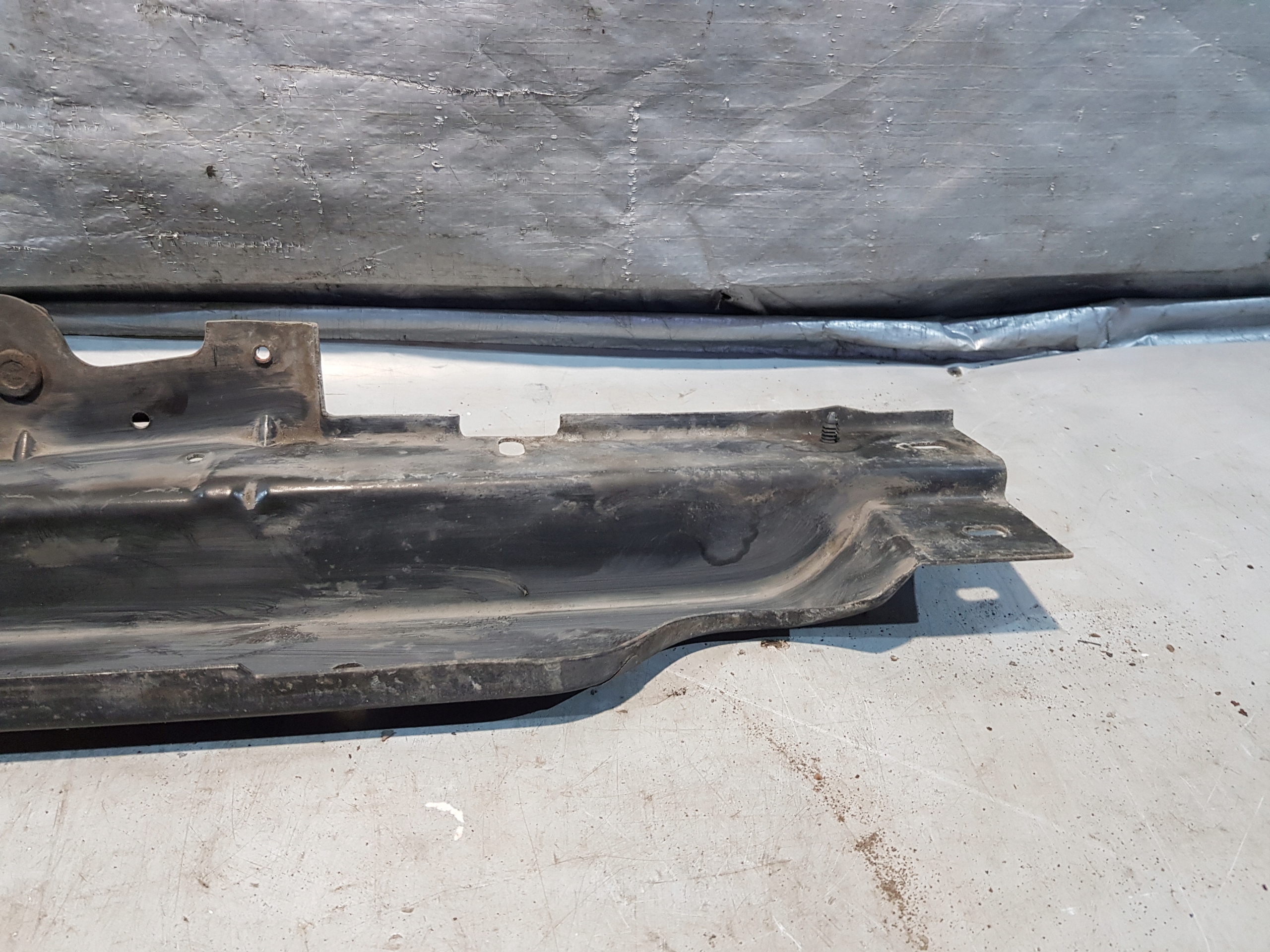 JEEP GRAND CHEROKEE ZJ support panel for radiators + bonnet latch lock