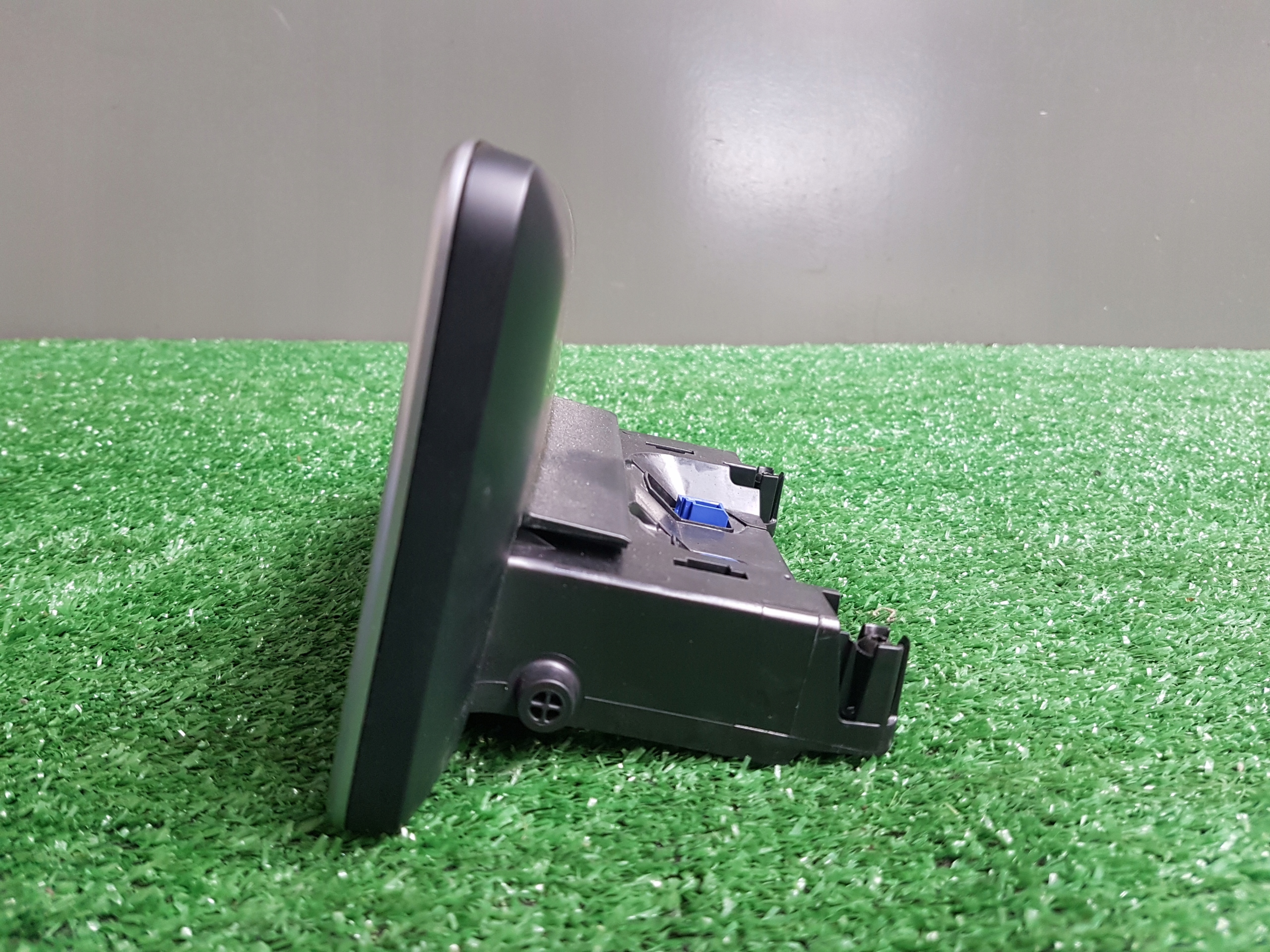 display MERCEDES-BENZ C KLASA W205 2017 A2059004113