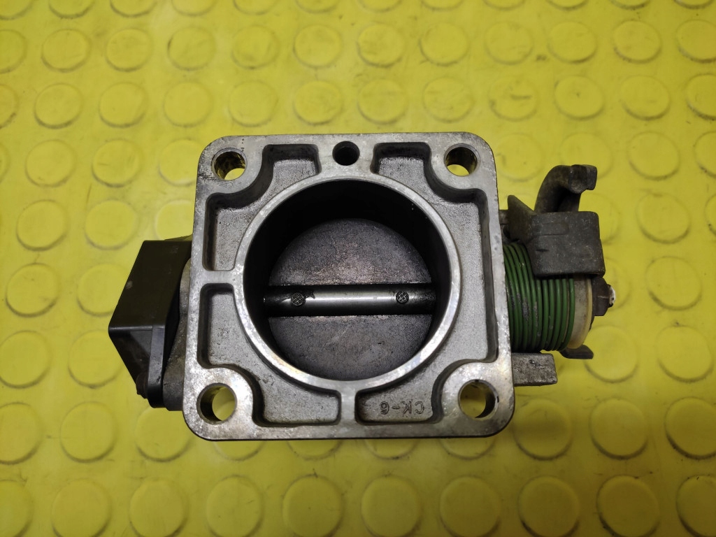 HYUNDAI COUPE 2.0 petrol throttle flap