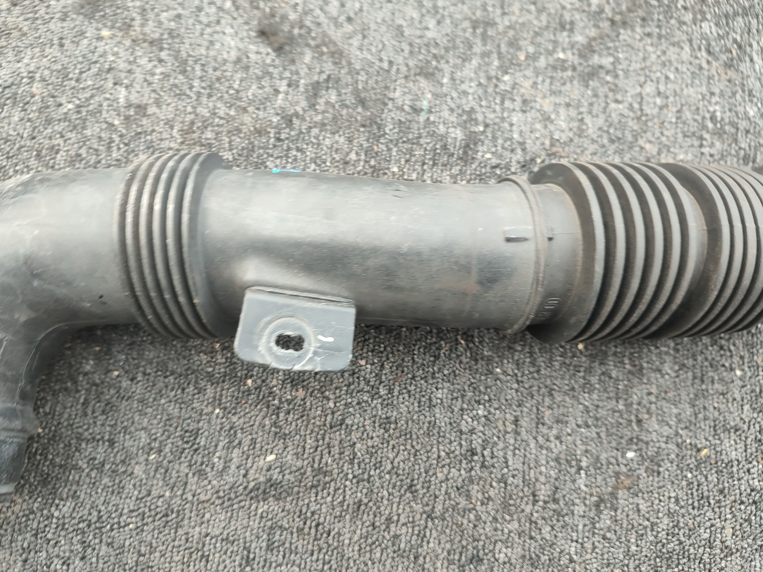 pipe air hose PEUGEOT 5008 9656237580