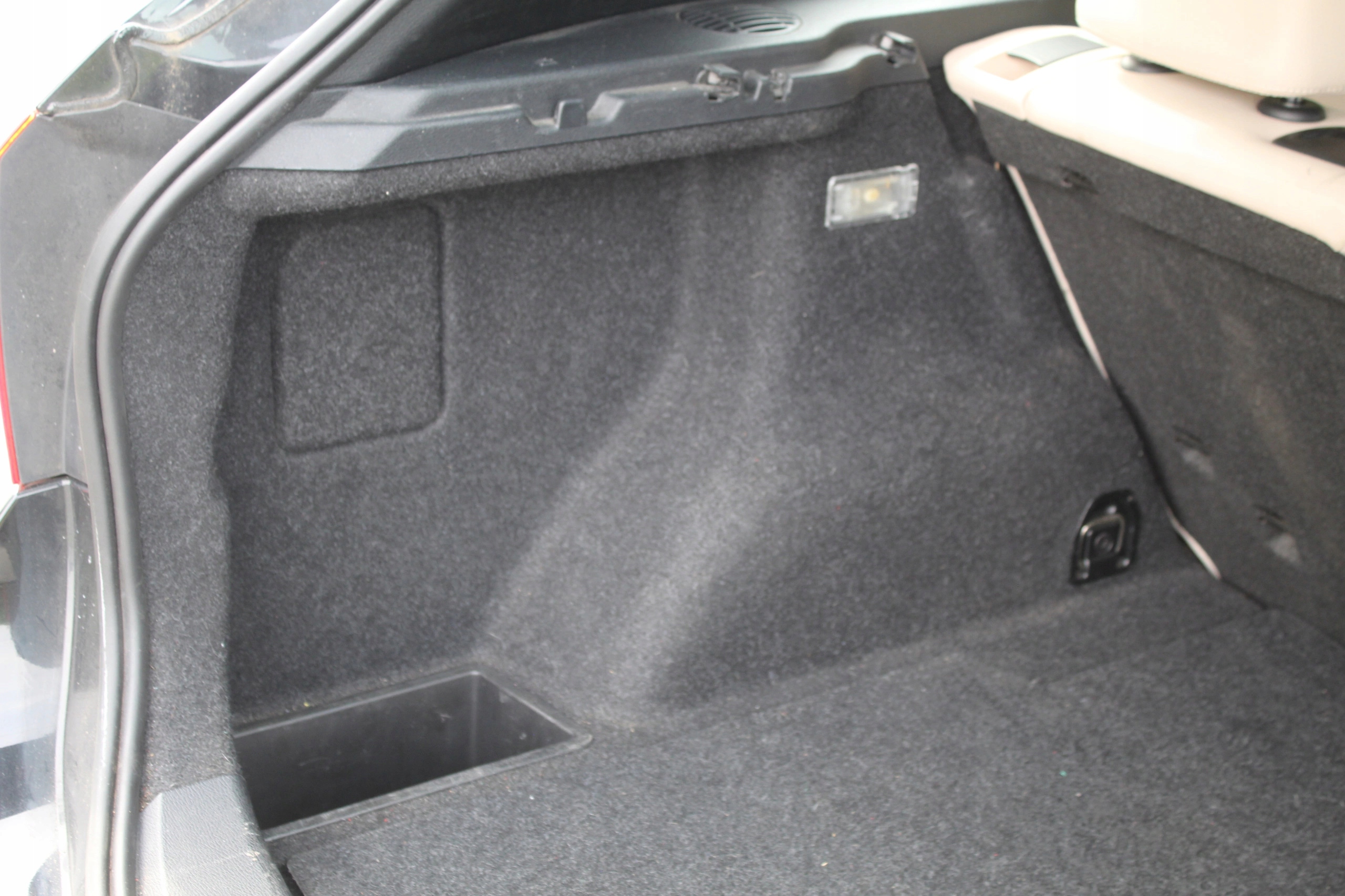 WYKŁADZINA TAPICERKA BAGAŻNIKA BMW X1 E84 Stan opakowania zastępcze