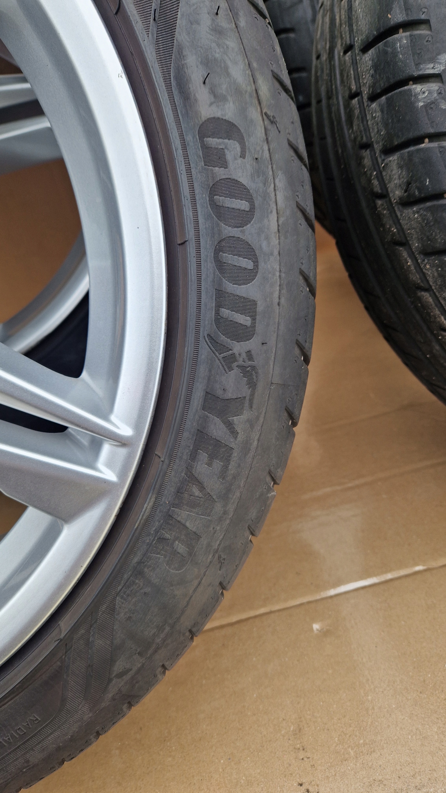 disc tyres AUDI A4 B9 AUDI A5 8W0601025DE 245/40/18 LATO nice