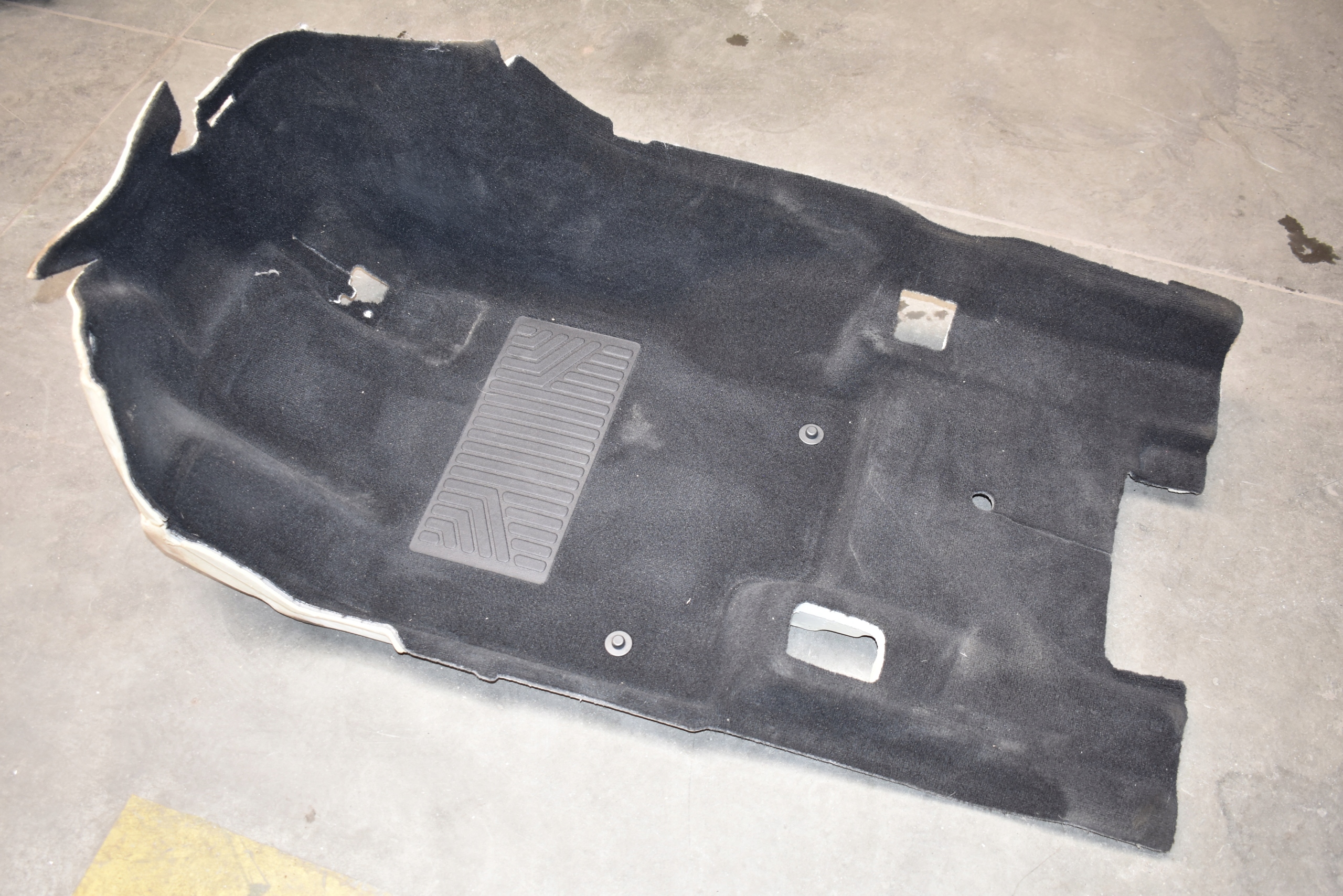 IDEALNY carpet front front left MERCEDES W167 1