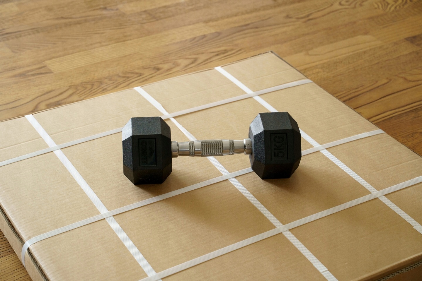 LUSTRO ŁAZIENKOWE PODŚWIETLANE LED OWALNE W CZARNEJ RAMIE 40X75 CM Typ lustra ścienne