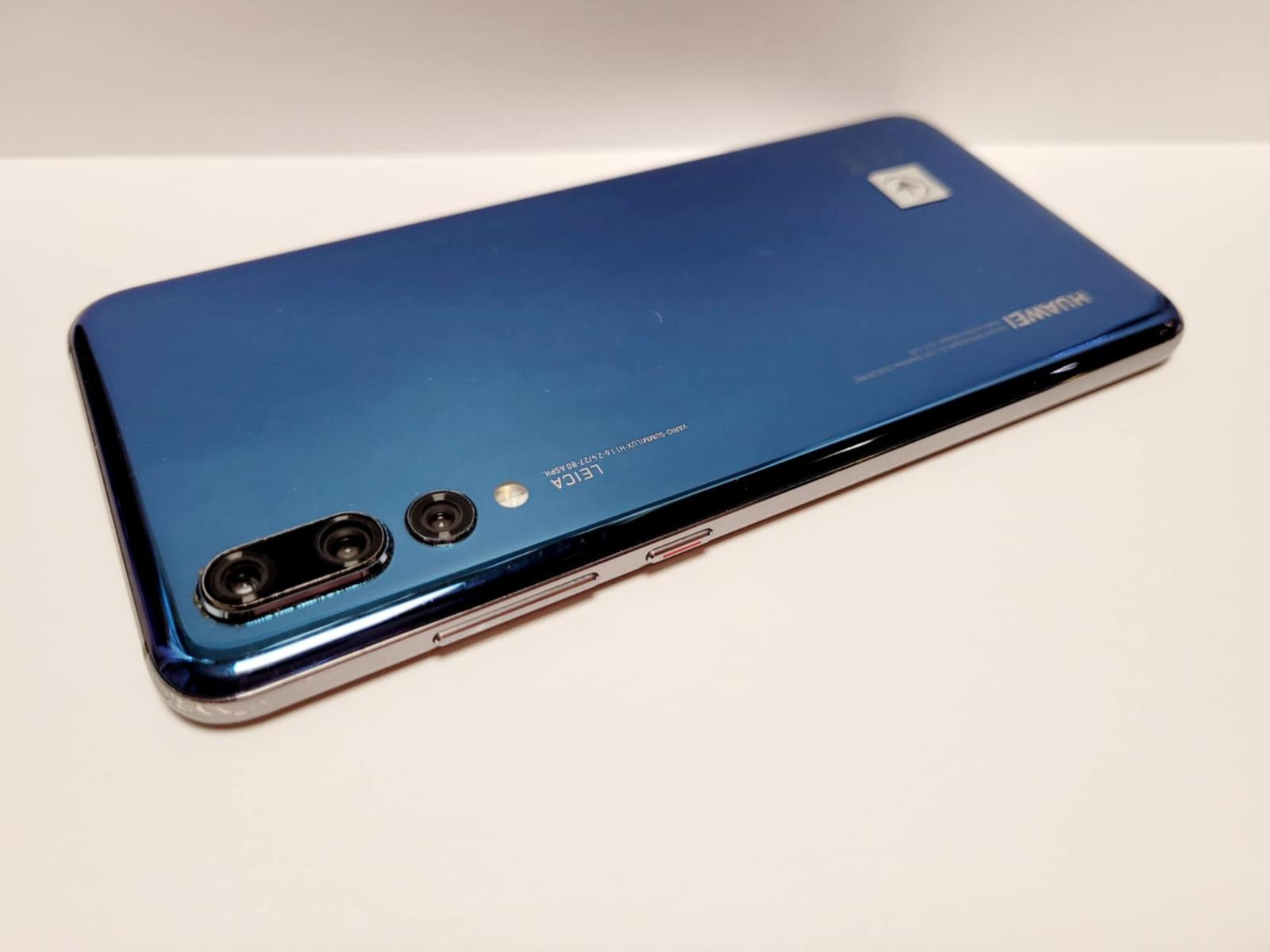 Smartfon Huawei P20 Pro 6 GB / 128 GB 4G (LTE) niebieski