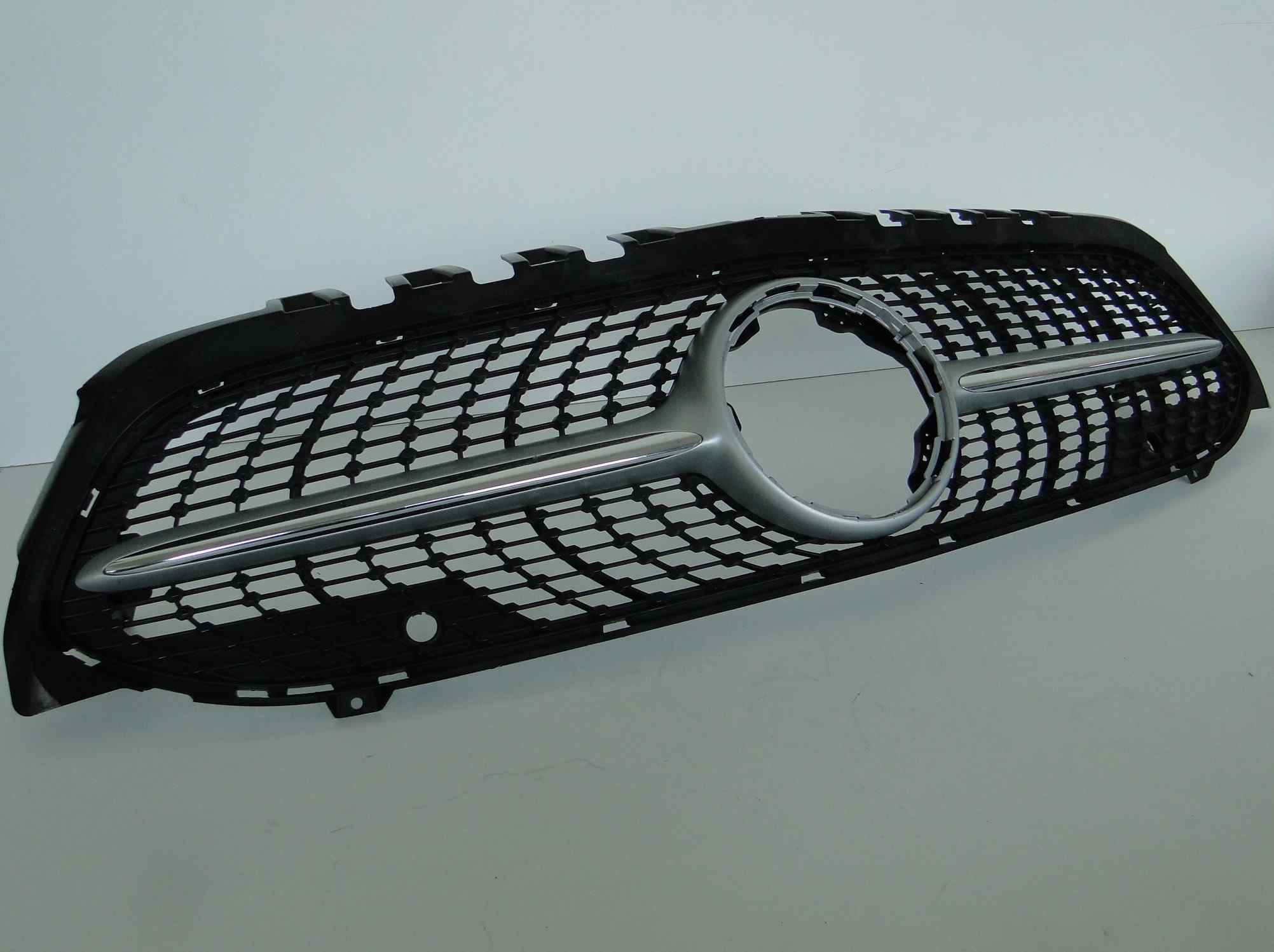 MERCEDES A KLASA W177 177 GRILL ATRAPA Wersja Europejska