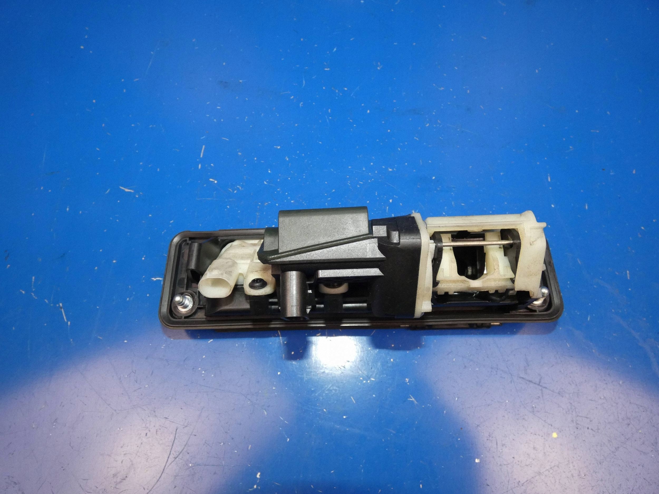 MERCEDES C KLASA W205 button handle bonnet boot rear part MIKROSTYK