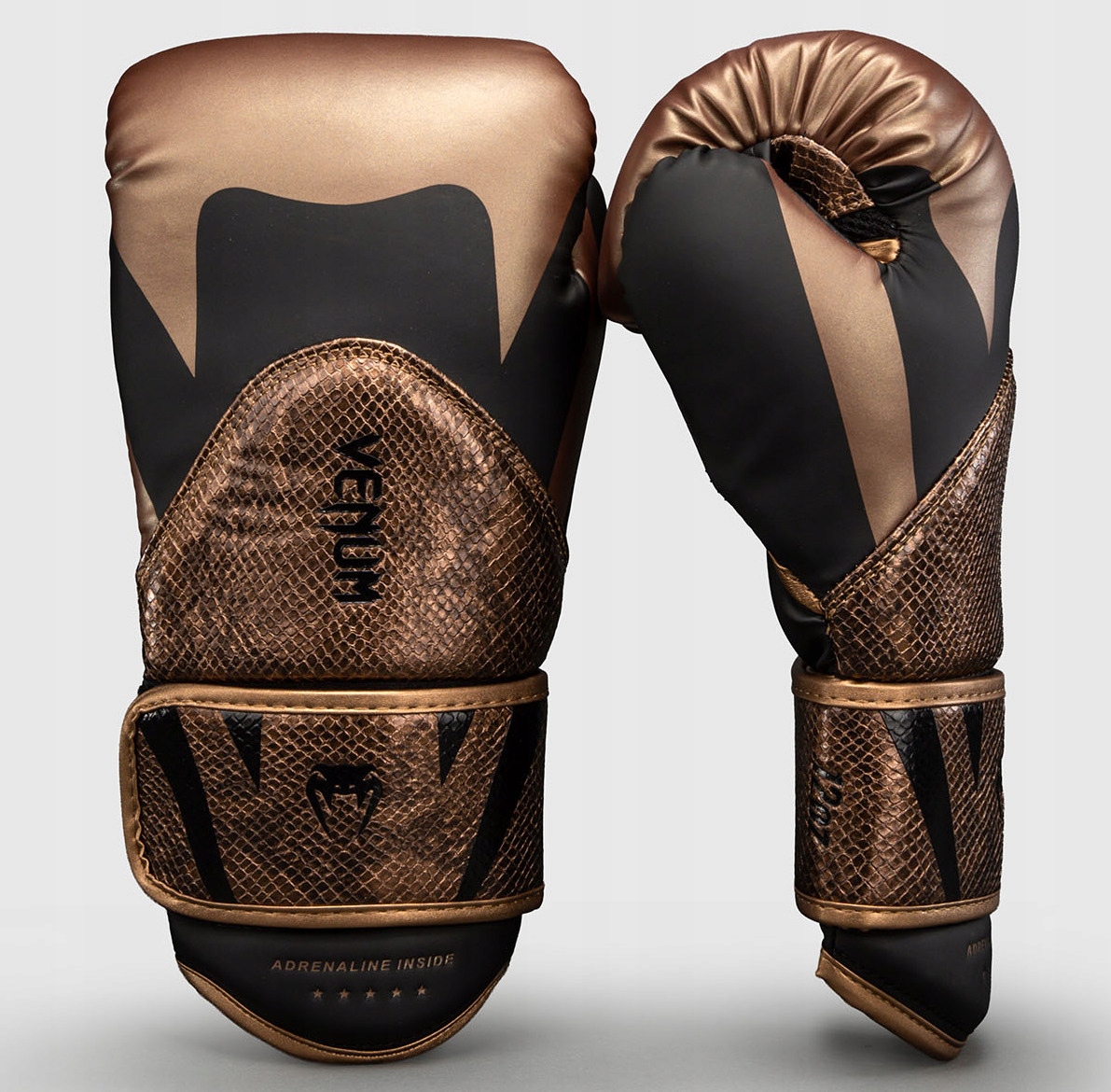 Boxerské rukavice Venum Challenger 4.0 14 oz