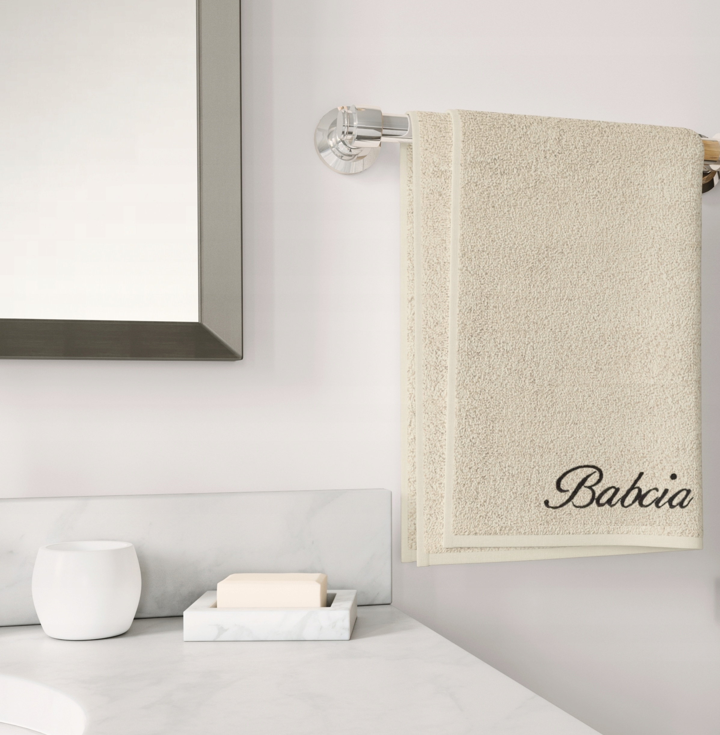 KOMPLET RĘCZNIKÓW KĄPIELOWYCH ZESTAW NA DZIEŃ BABCI DZIADKA W PUDEŁKU HAFT Marka Koney