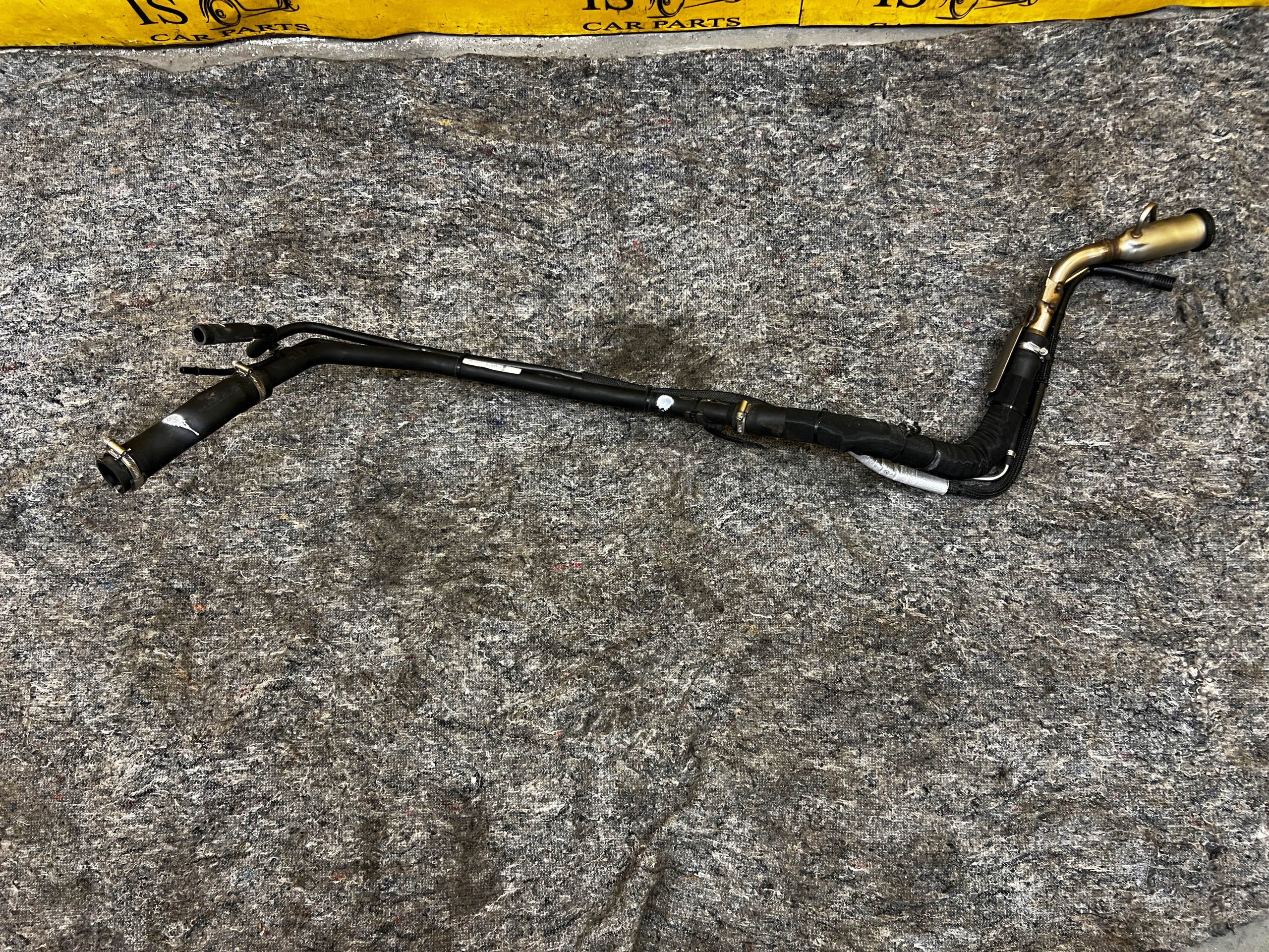 PRZEWÓD RURA WLEW PALIWA FORD BRONCO 21-