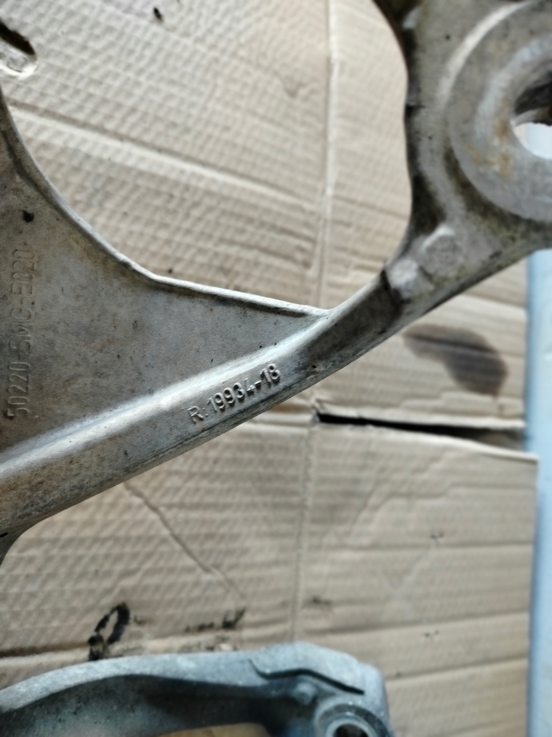 Honda Civic Ufo VIII 8 console arms pillar axle beam front