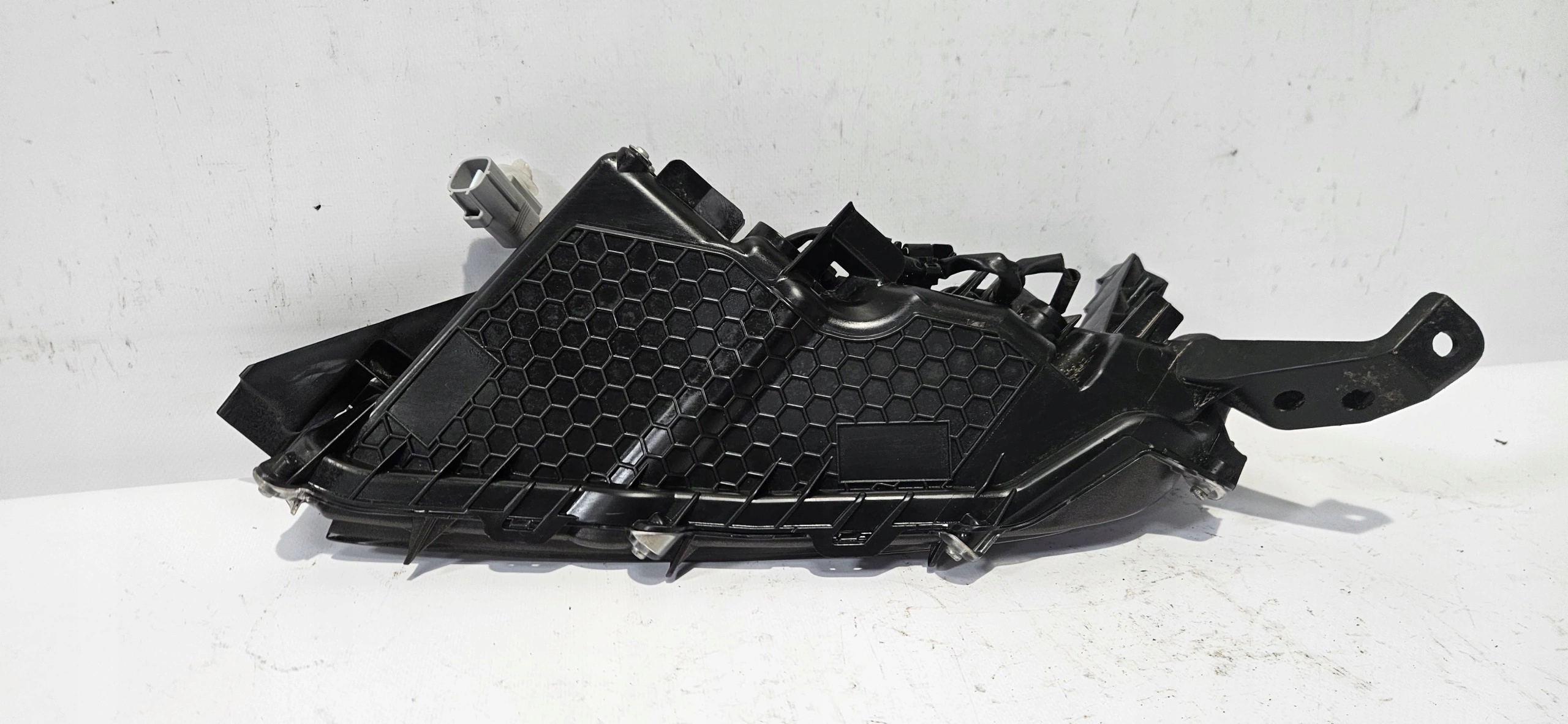fog light right front LEXUS RX IV LIFT 19- LED