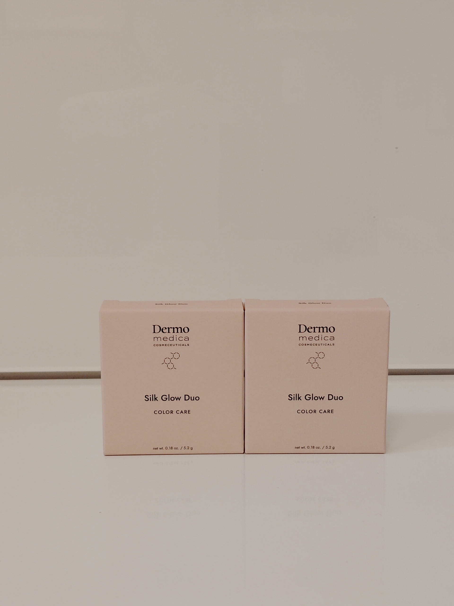 Dermomedica Silk Glow Duo – krémová tvářenka lisovaná 5.2 g