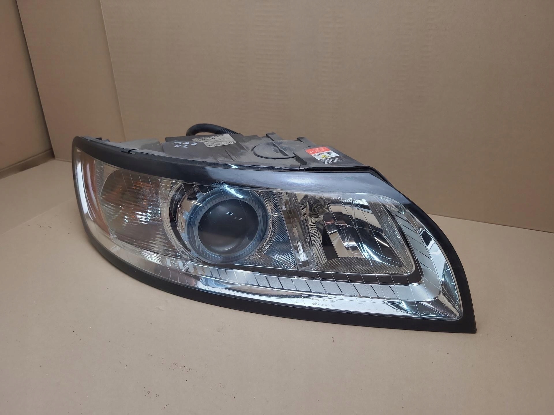 light front right side Volvo V50 facelift 2010 31265705