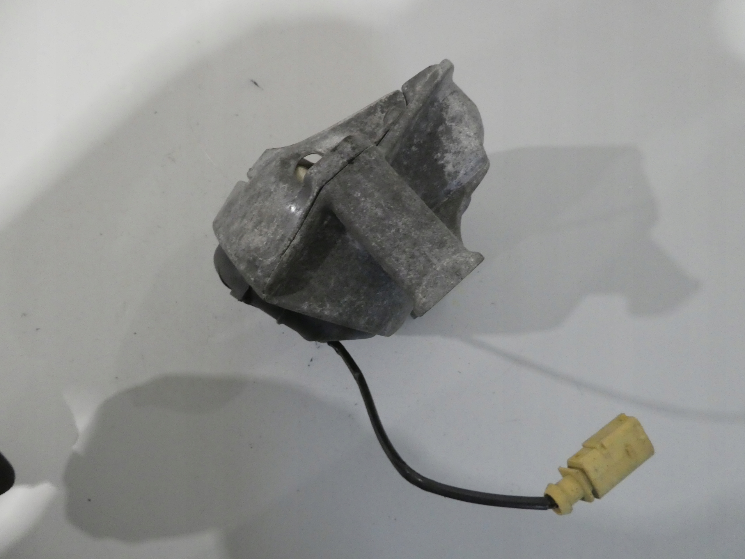 engine mount AUDI A4 B8 A5 Q5 8R0199381