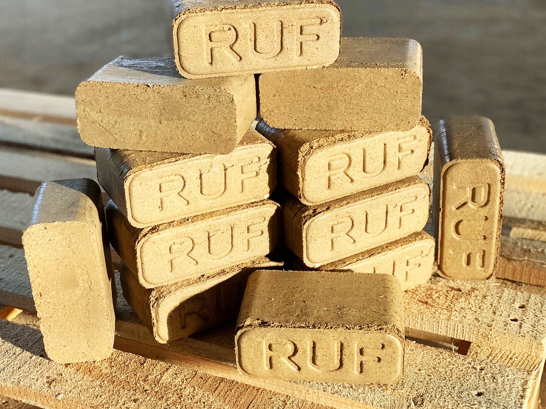 BRYKIET DO KOMINKA RUF KOSTKA MIESZANA OPAŁ 30KG Stan opakowania oryginalne