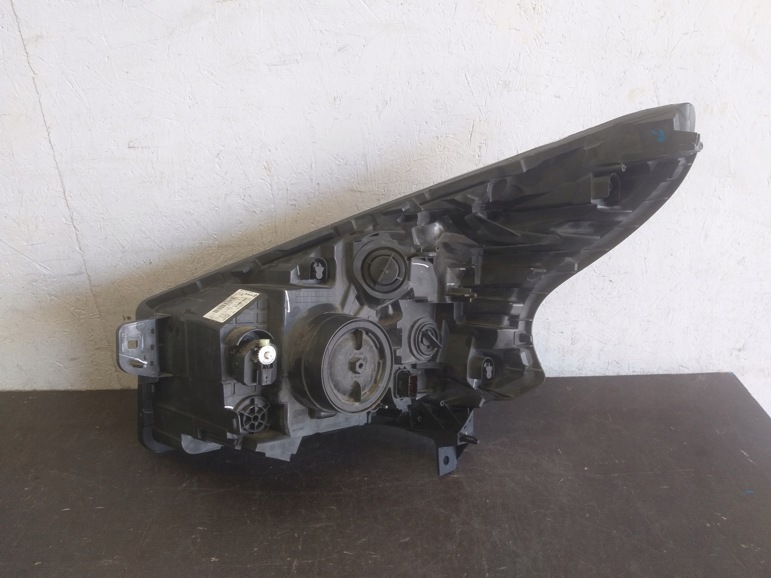 LIGHT FRONT RIGHT OPEL VIVARO B 260100647R