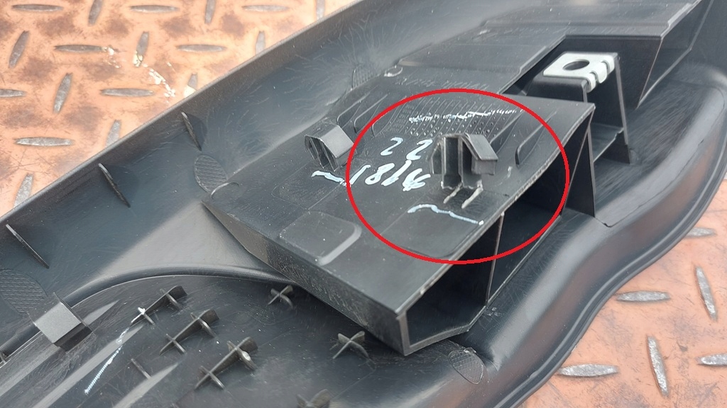 STOPINIE STOPIEN threshold left TOYOTA HILUX VIII 15