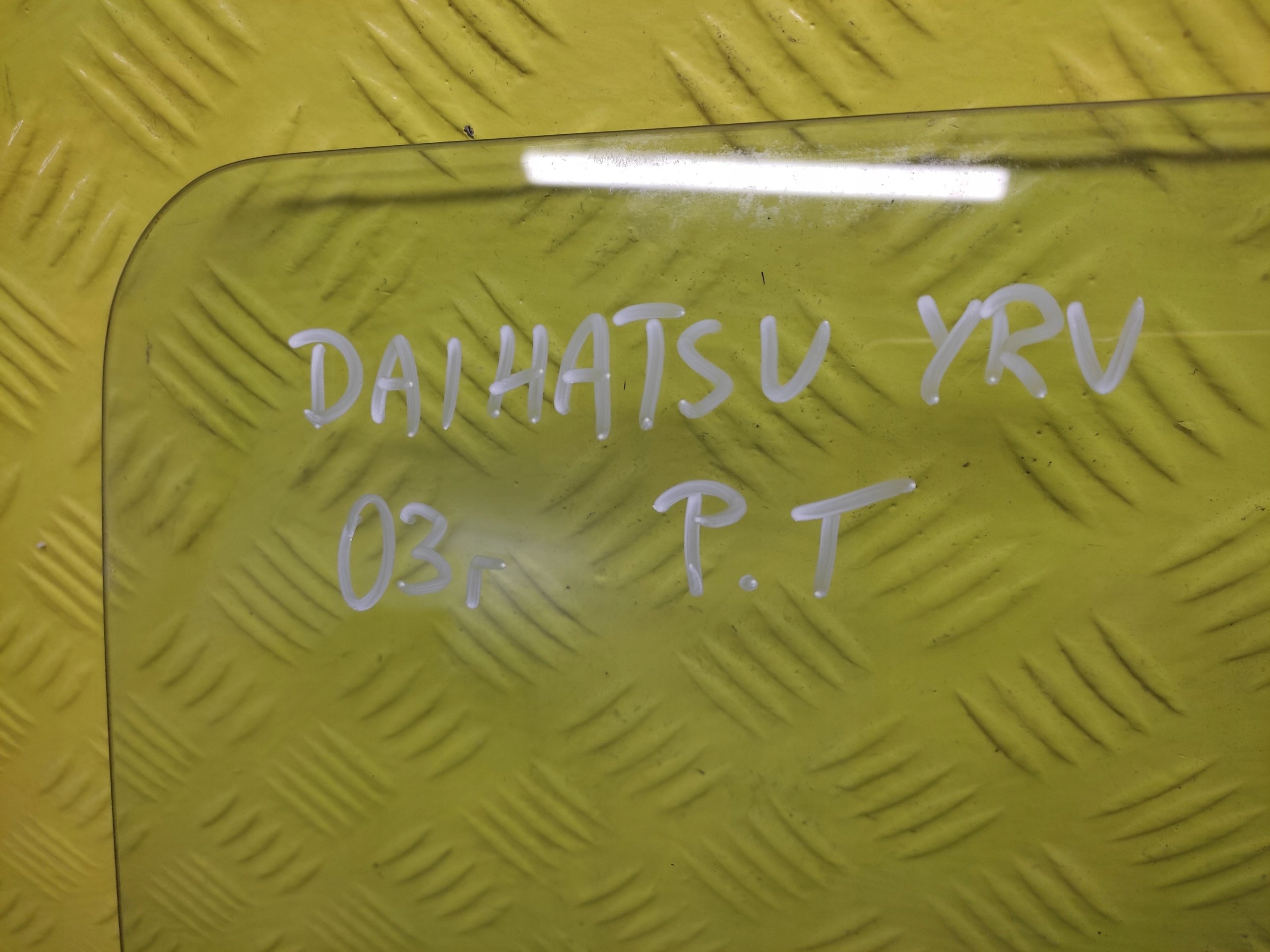 DAIHATSU YRV window door right rear part