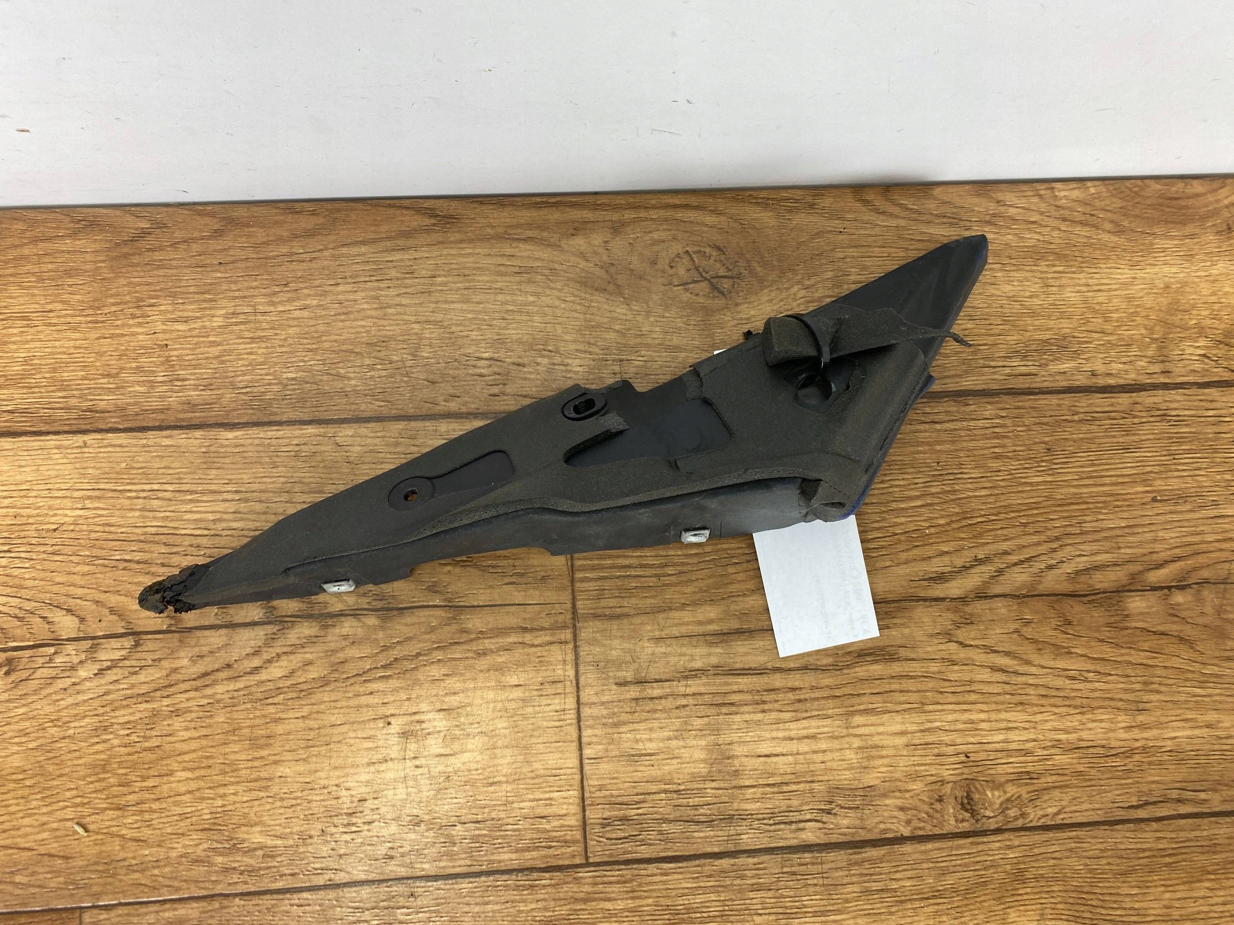 Support plaque Couvre Chevrolet Corvette C6 2005+